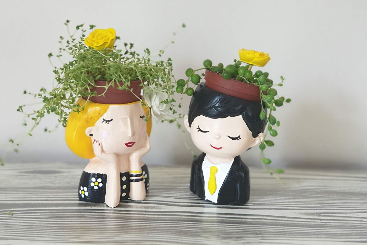 Romantik Çift Kız Ve Erkek Saksı Mumluk Dekor