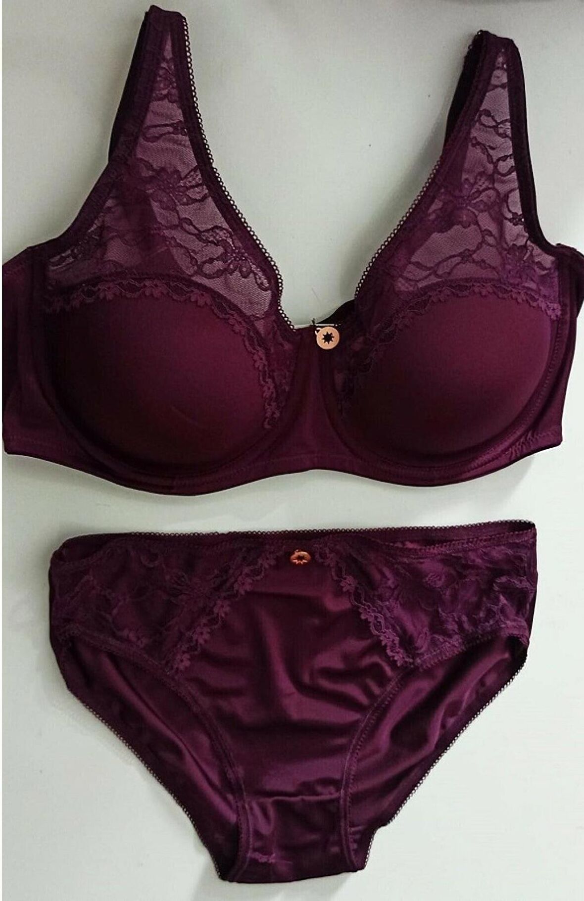 Le Jardin 5035-B Desteksiz-Balenli Soft Kaplı Dantel Geniş Askı Sütyen Takımı