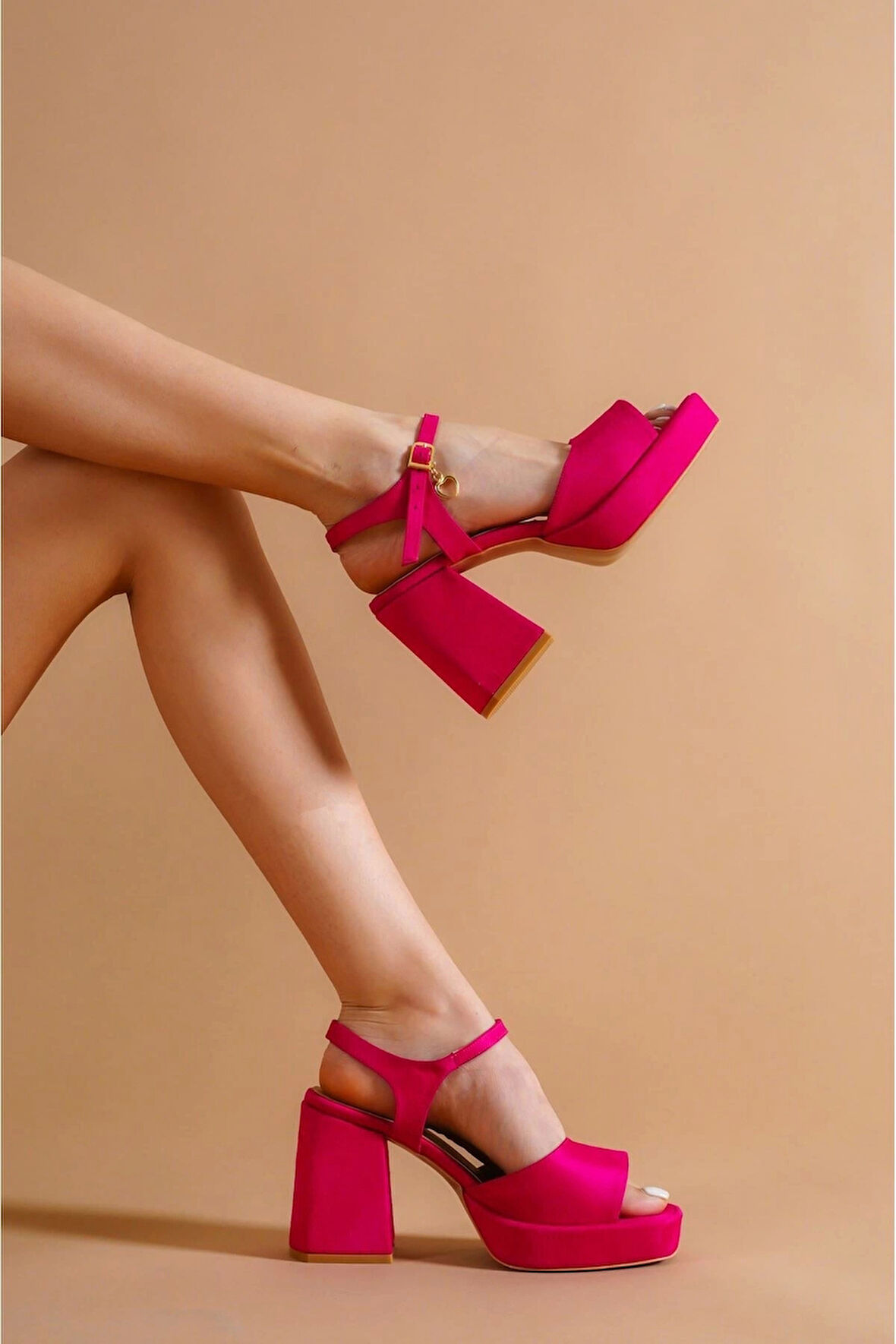 Stil Modern Kadın Alçak Platform Topuklu Ayakkabı Özel Tasarım Gündüz Gece Abiye Ayakkabı