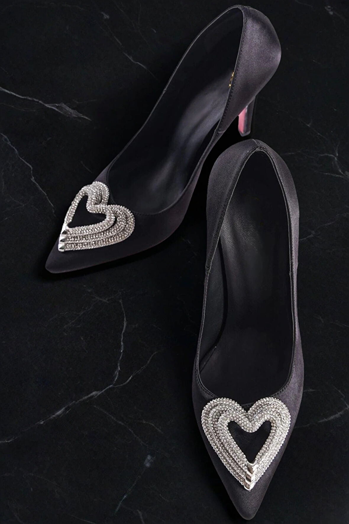 Stil Modern Kadın Kalp Tokalı Stiletto Topuklu Ayakkabı Özel Tasarım Gündüz Gece Abiye Ayakkabı