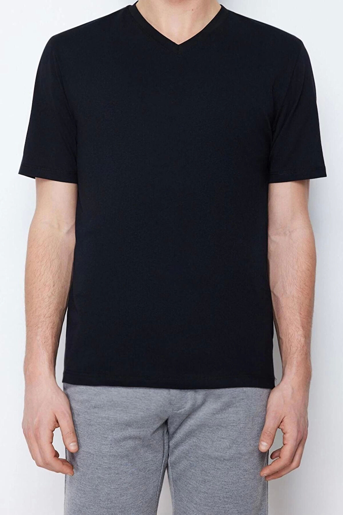 Yeni Sezon Slim %100 Pamuk V Yaka Kısa Kol Düz Desenli Günlük T-Shirt