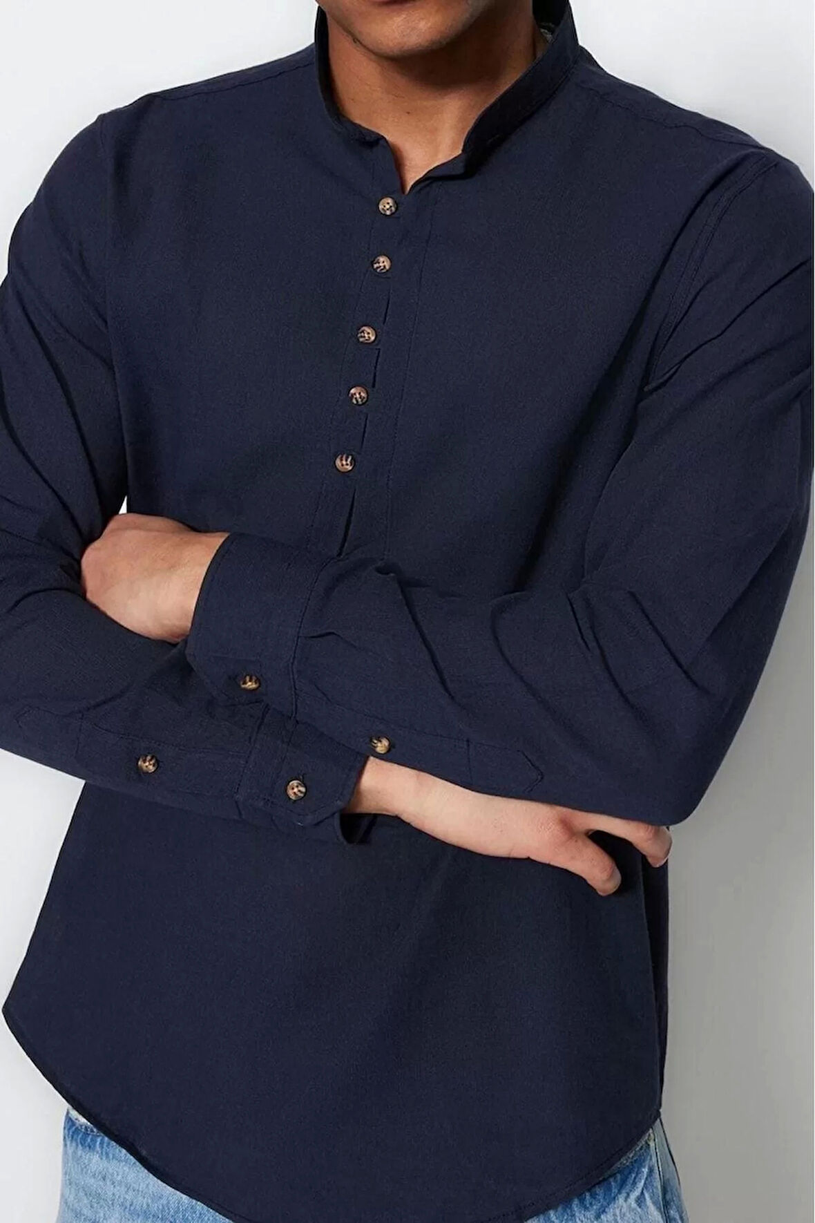 Erkek Moda Uzun Kol Dokuma Koyu Yeşil Slim Fit Yarım Patlı Hakim Yaka %100 Pamuklu Gömlek