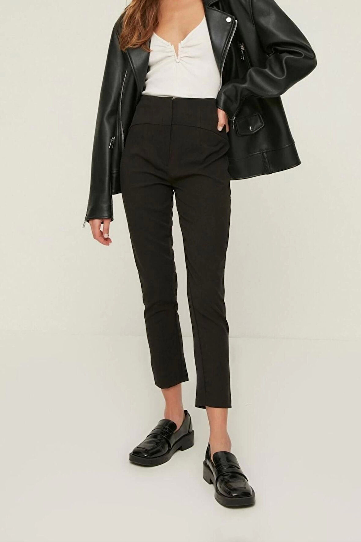 Kadın Yeni Moda Boru Paça Regular Boy Dokuma Cigarette Dar Paça Bel Dikiş Detaylı Pantolon