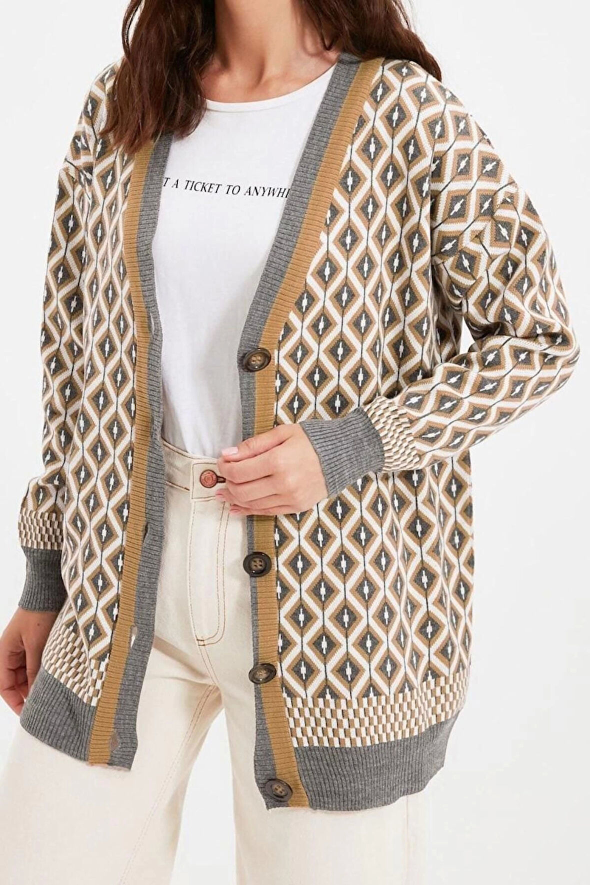 Kadın Tesettür Moda Şık Regular V Yaka Uzun Kol Geometrik Jakarlı Düğme Detaylı Triko Hırka