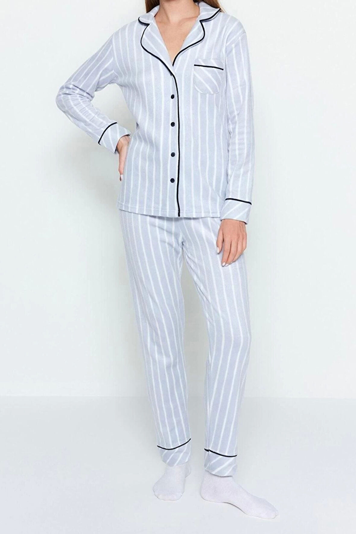 Kadın Moda Ceket Yaka Boru Paça Uzun Kol Çizgili Biyeli Uyku Bantlı Polar Kışlık Örme Pijama Takımı