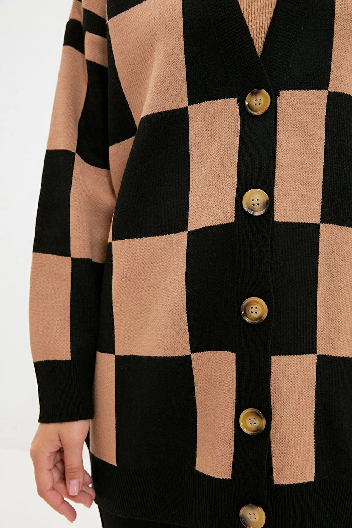 Kadın Moda Şık Tesettür Regular V Yaka Relaxed Dama Desenli Triko Hırka