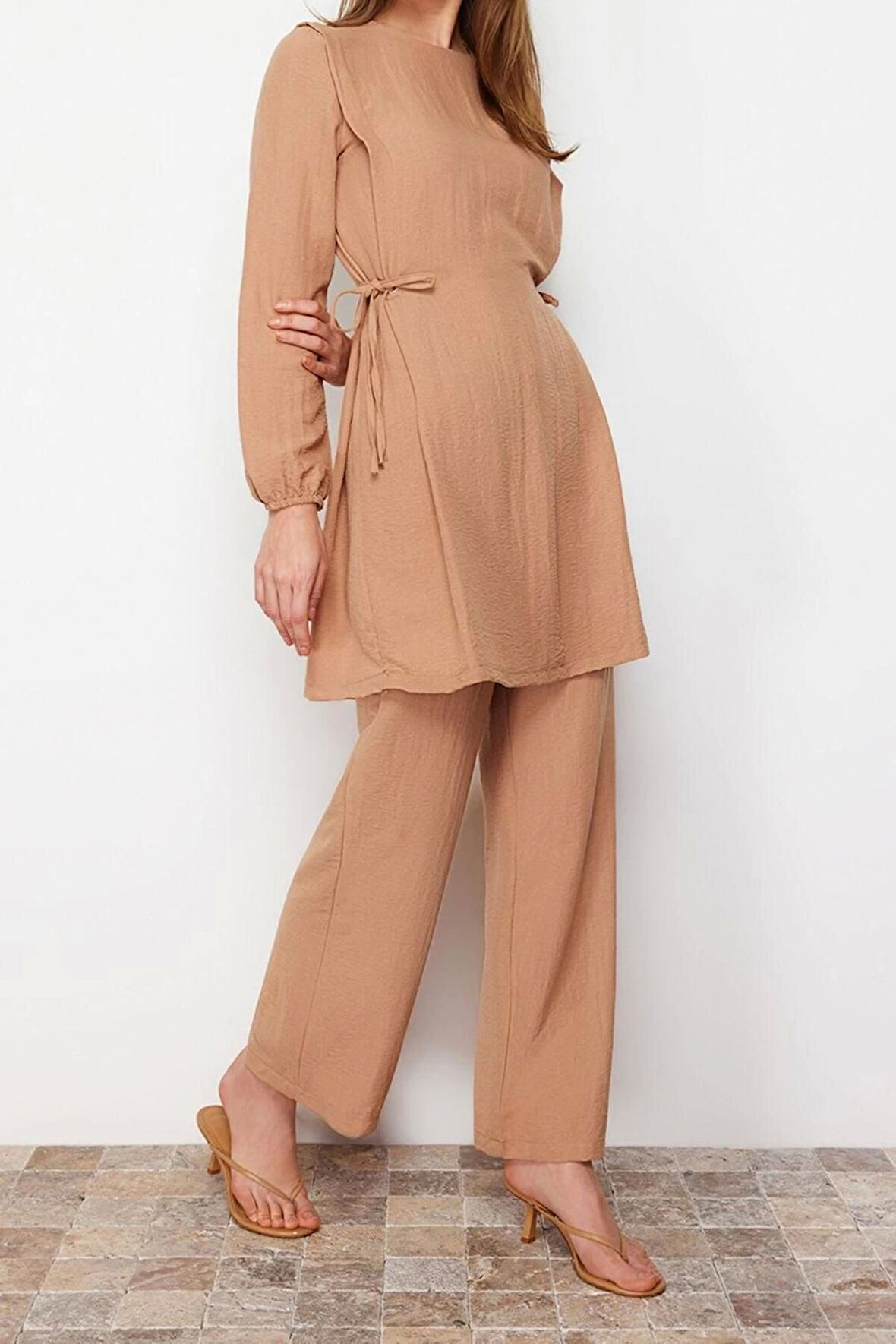 Kadın Moda Şık Geniş Paça Uzun Kollu Kuşgözü Bağlama Detaylı Aerobin Tunik-Pantolon Takım