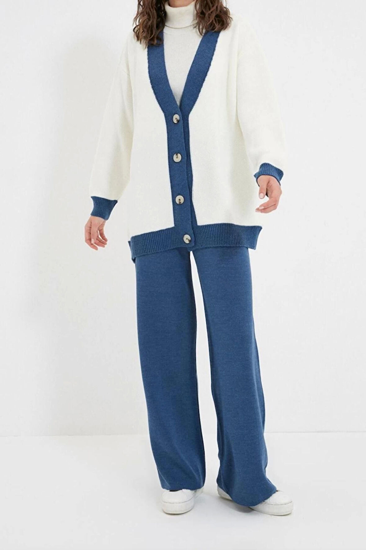 Kadın Moda Şık Geniş Paça Regular Boy Uzun Kollu Şerit Detaylı Hırka-Pantolon Triko Takım