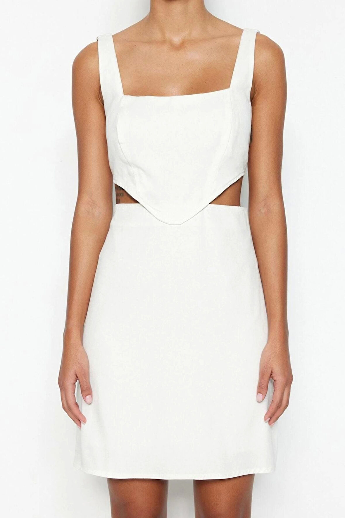 Kadın Moda Mini Boy Kare Yaka Relaxed A-Kesim Pamuklu Pencere Cut Out Detaylı Detaylı Dokuma Elbise