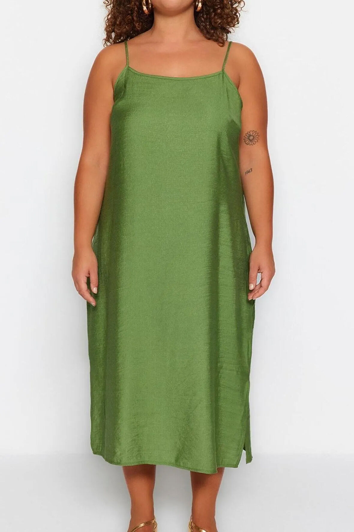 Yeni Fit Casual Günlük Shally Dokuma Kare Yaka Askılı Kol Shift Midi Boy Büyük Beden Elbise