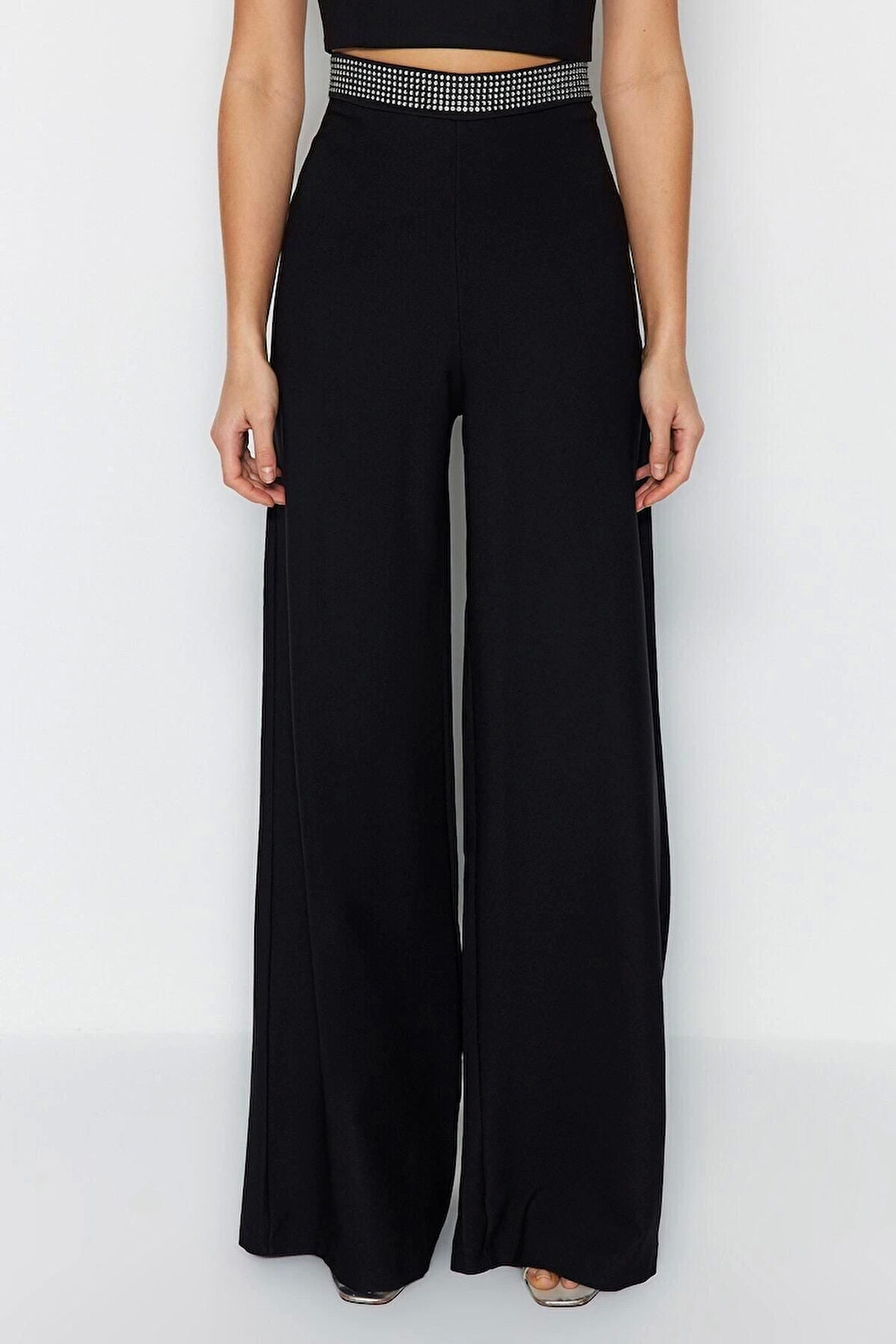 Kadın Yeni Moda Boru Paça Regular Boy Dokuma Taş Kemer Detaylı Pantolon