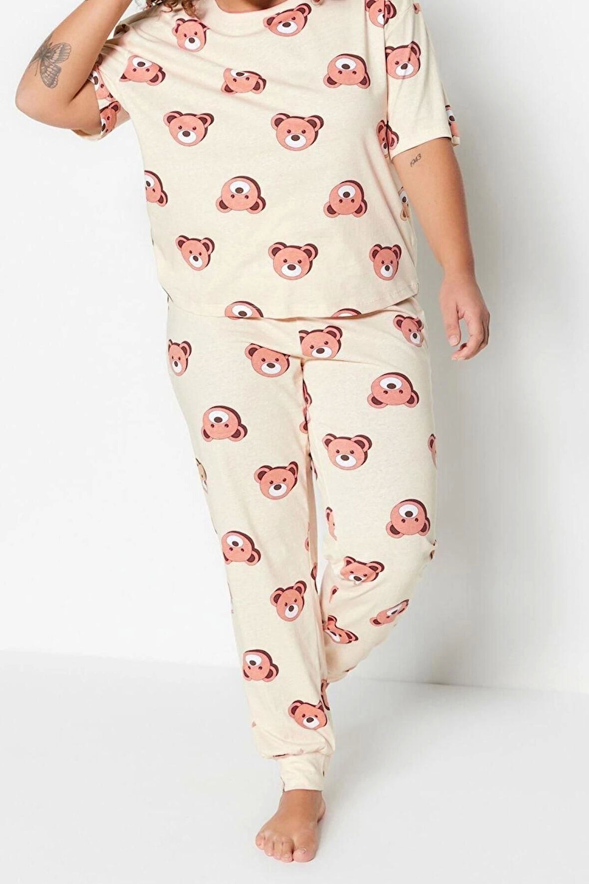 Büyük Beden Kadın Pamuklu Bisiklet Yaka Kısa Kol Ayıcık Desenli Örme Pijama Takımı