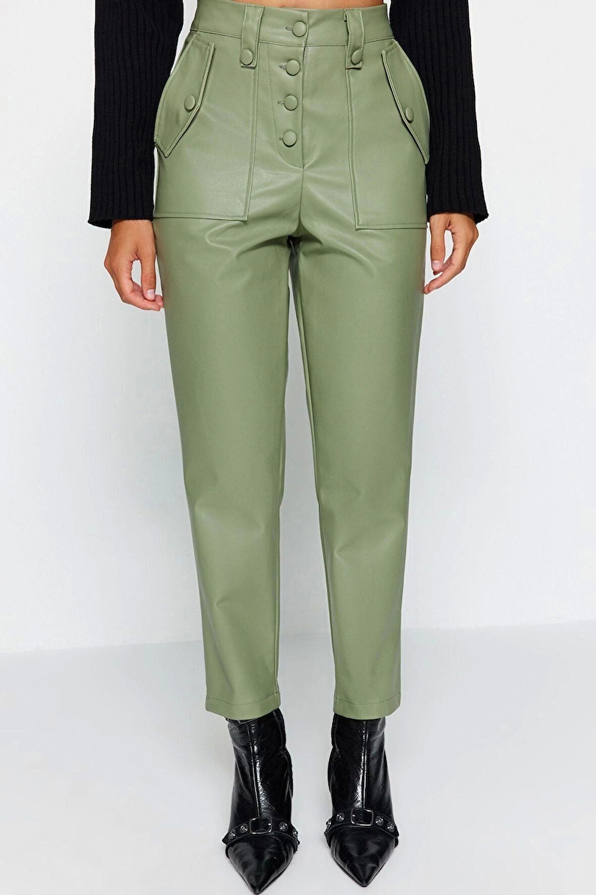 Kadın Yeni Moda Dar Paça Regular Boy Dokuma Yeşil Havuç Önden Düğmeli Suni Deri Pantolon