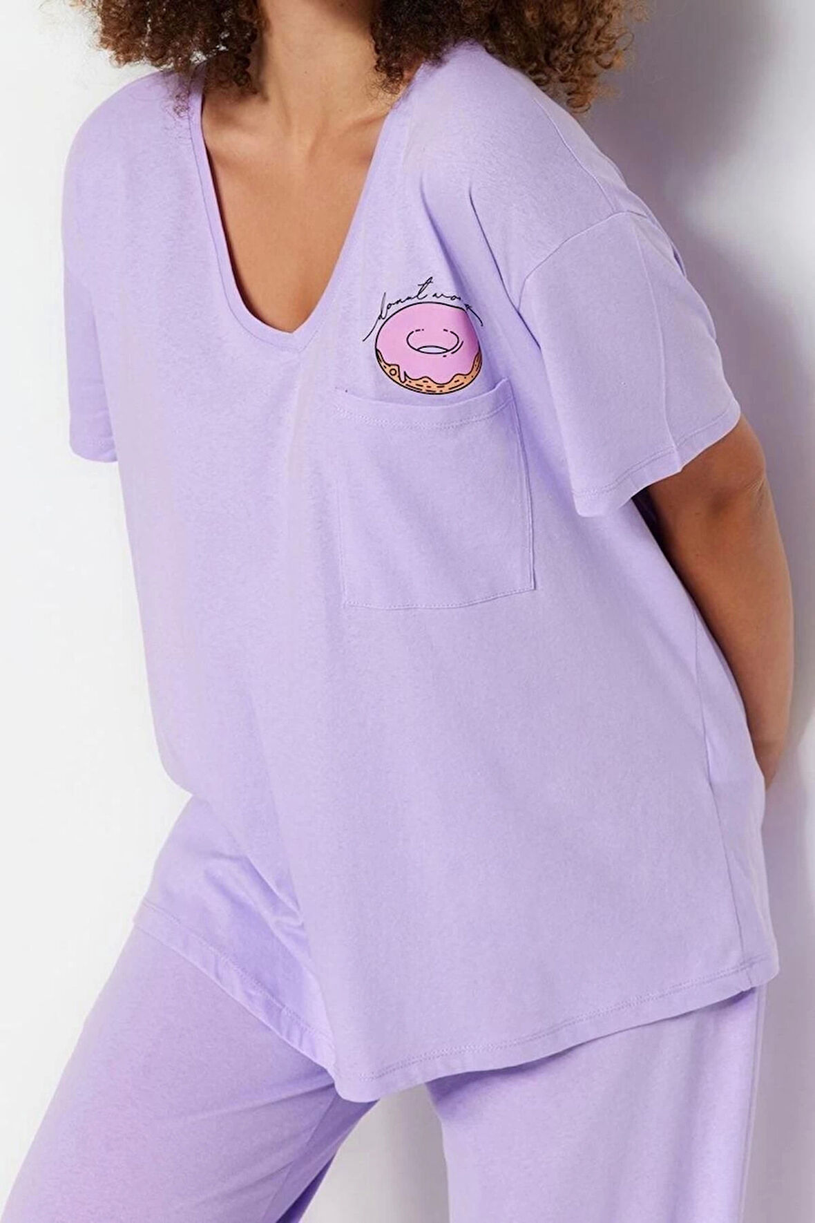 Büyük Beden Kadın Pamuklu V Yaka Kısa Kol Baskılı Cep Detaylı Örme Pijama Takımı