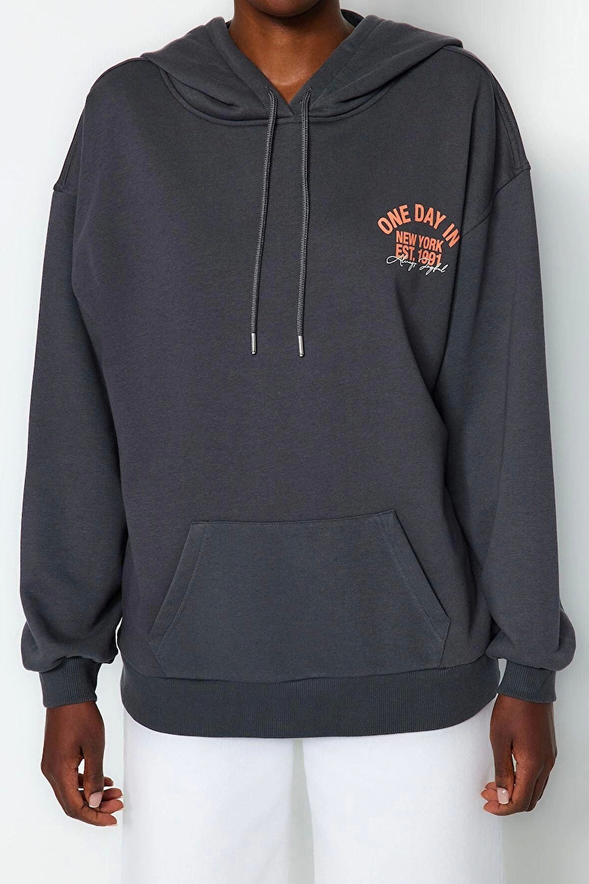 Kadın Moda Şık Oversize Kapüşonlu Standart Kol Regular Slogan Baskılı Kalın Örme Sweatshirt