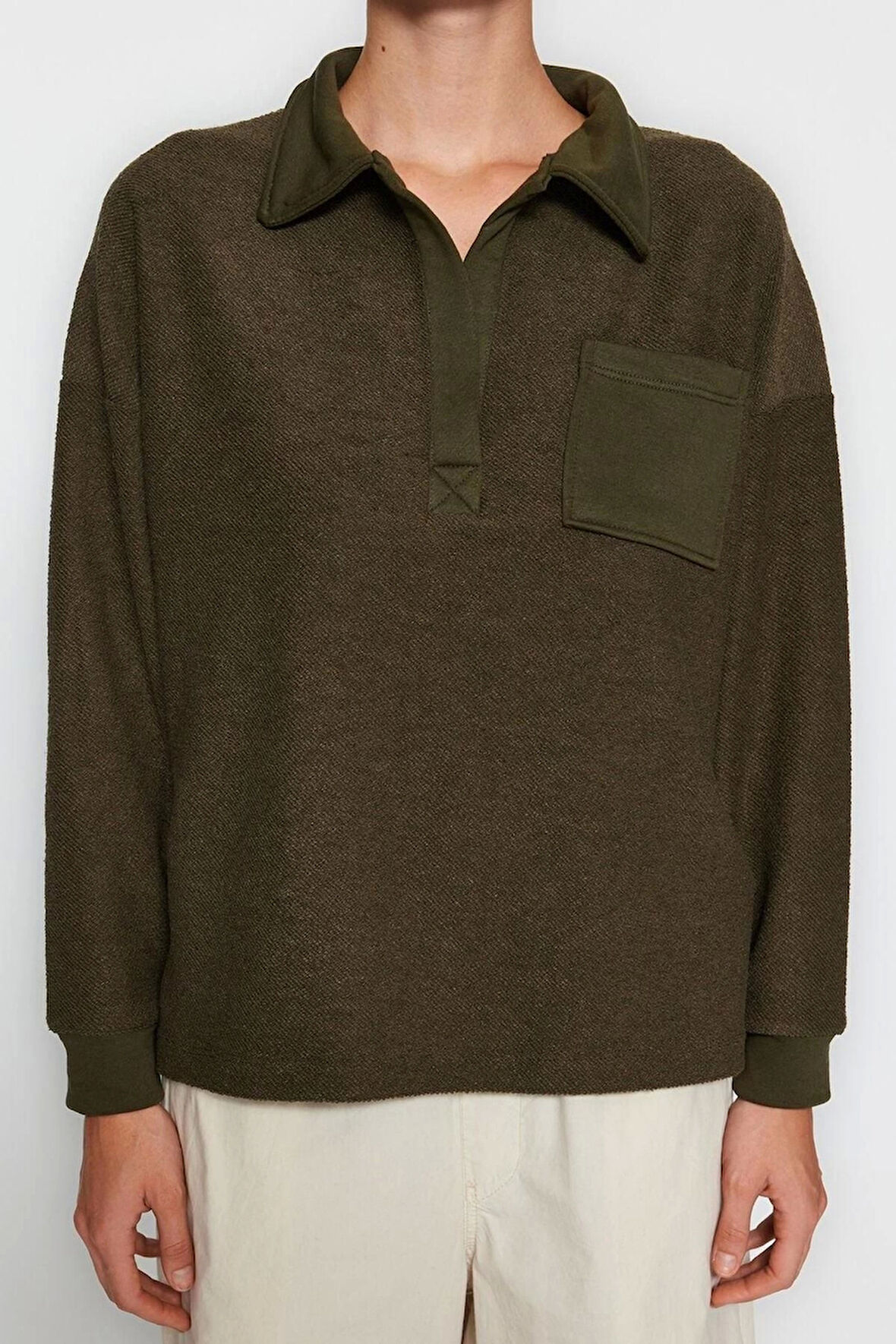 Kadın Polo Yaka Standart Kol Haki Kontrast Kumaş Cepli Polo Yaka Normal Kalıp Örme Sweatshirt