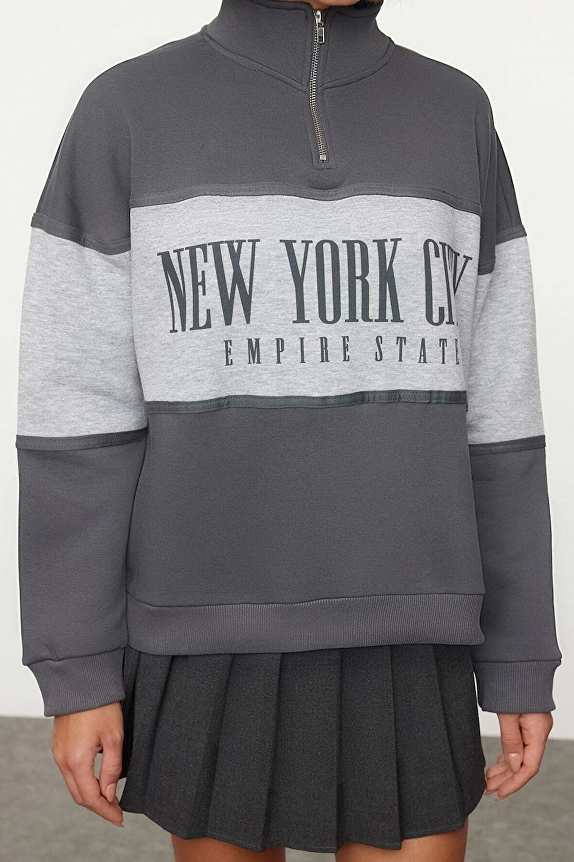 Kadın Moda Regular Fermuarlı Yaka Düşük Kol Regular Basic Baskılı Kalın İçi Polarlı Örme Sweatshirt