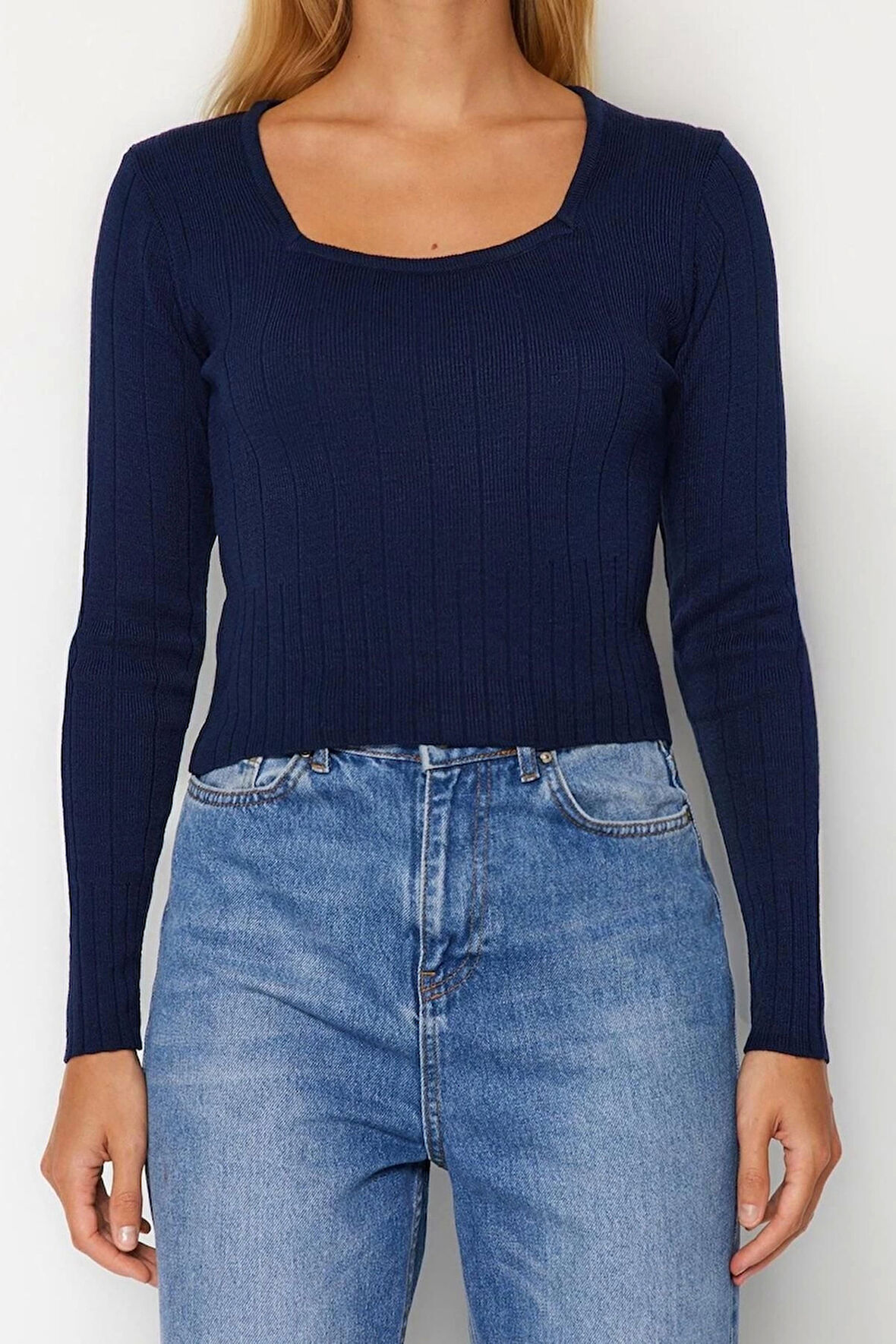 Kadın Moda Şık Kare Yaka Standart Kol Crop Triko Kazak