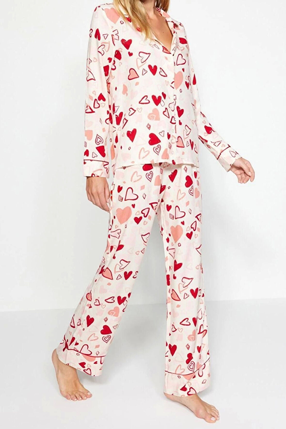 Kadın Viskon Gömlek Yaka Uzun Kol Kalpli Biye Detaylı Viskon Gömlek-Pantolon Dokuma Pijama Takımı