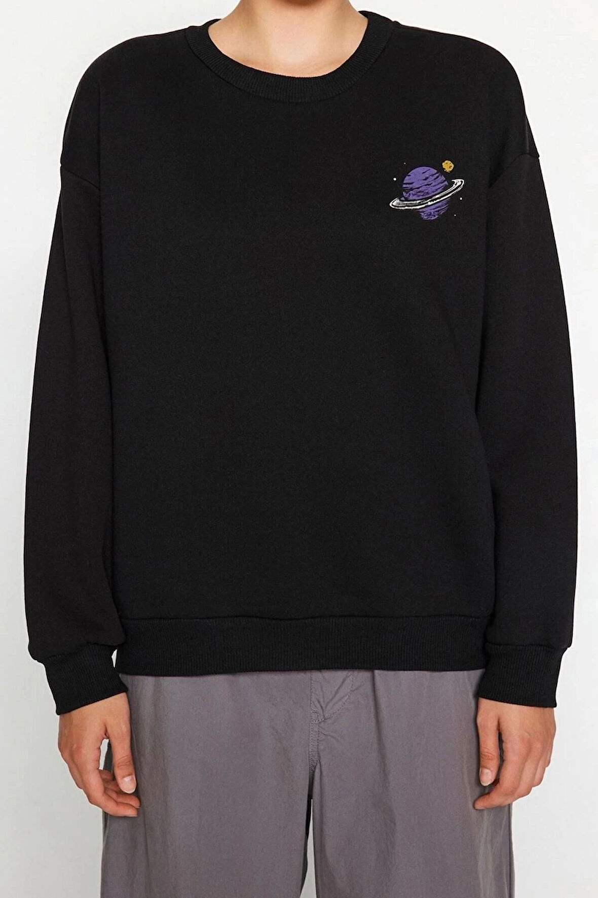Kadın Regular Bisiklet Yaka Düşük Kol Regular Kalın İçi Polarlı Baskılı Normal Kalıp Örme Sweatshirt