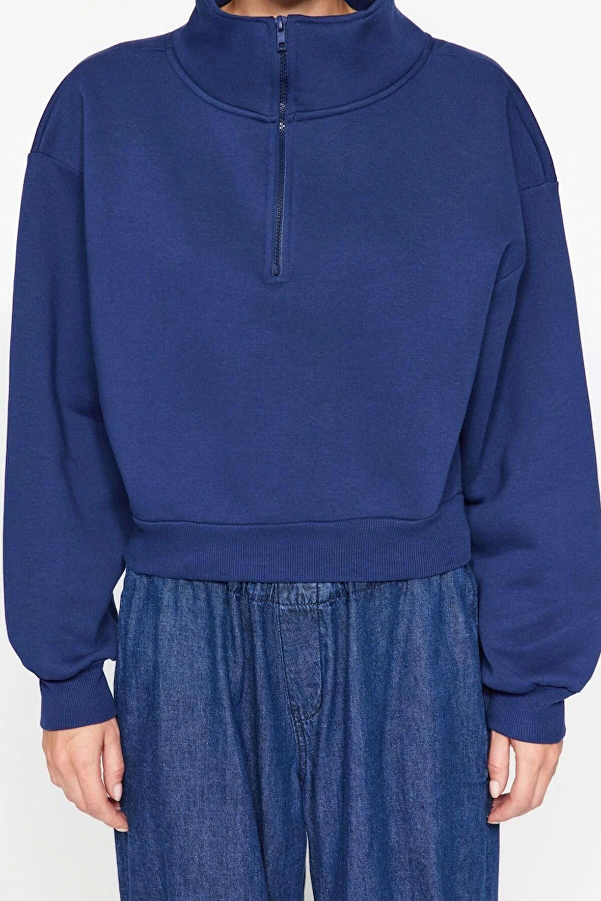 Kadın Fitted Fermuarlı Yaka Düşük Kol Crop Rahat Kesim Crop Fermuarlı Kalın Polarlı Örme Sweatshirt