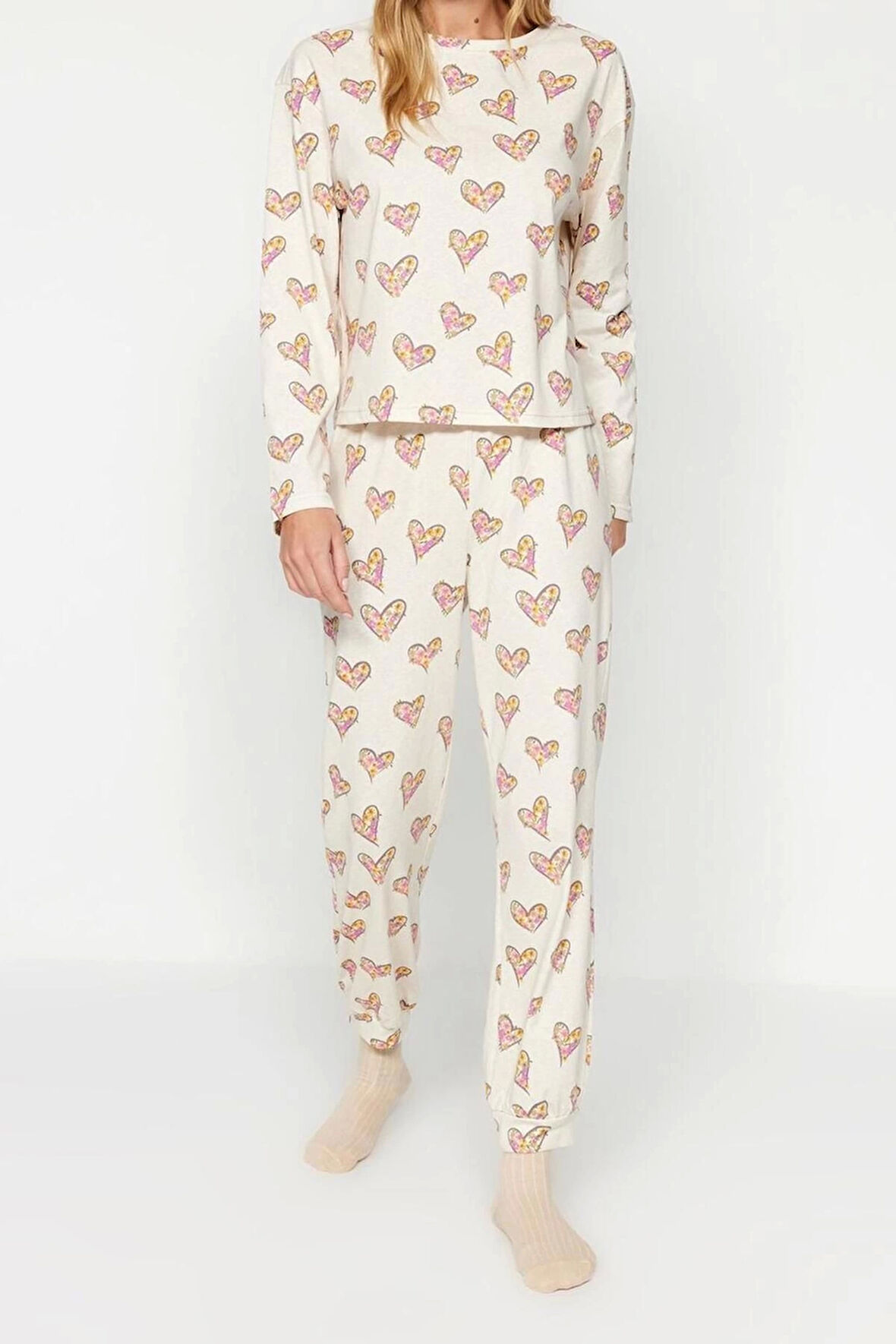 Kadın %100 Pamuk Bisiklet Yaka Uzun Kol Krem %100 Pamuk Kalpli Tshirt-Jogger Örme Pijama Takımı