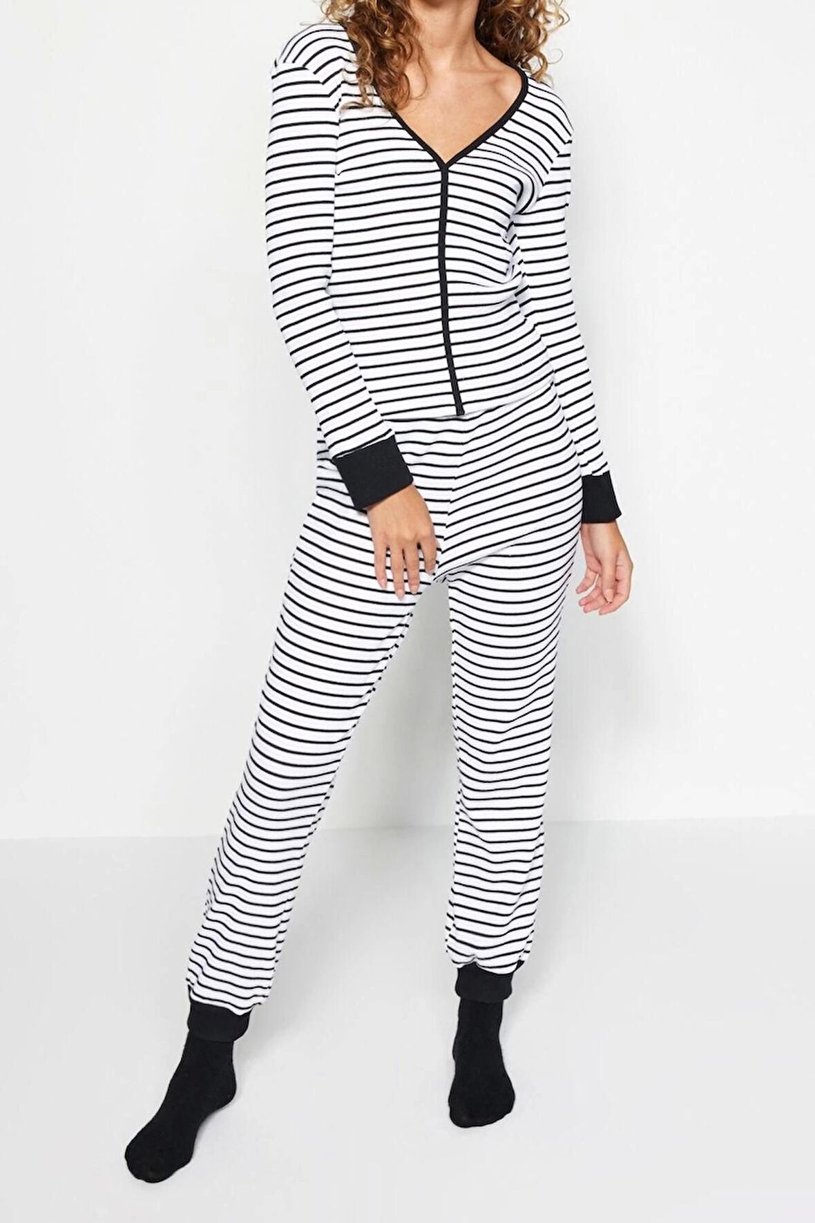 Kadın Moda V Yaka Lastikli Paça Uzun Kol Çizgili Manşet ve Biyeli Tshirt-Jogger Örme Pijama Takımı