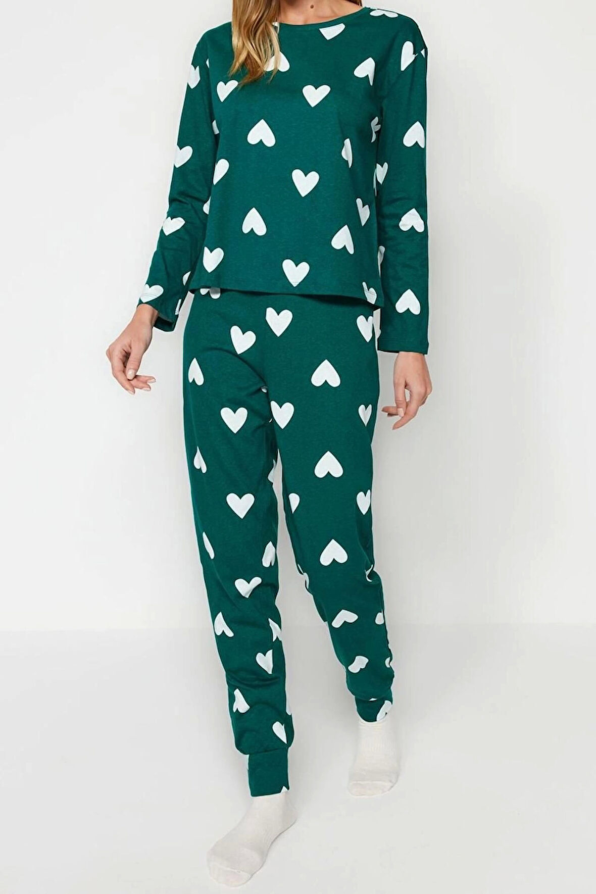 Kadın Moda Şık Bisiklet Yaka Boru Paça Uzun Kol %100 Pamuklu Kalpli Örme Pijama Takımı