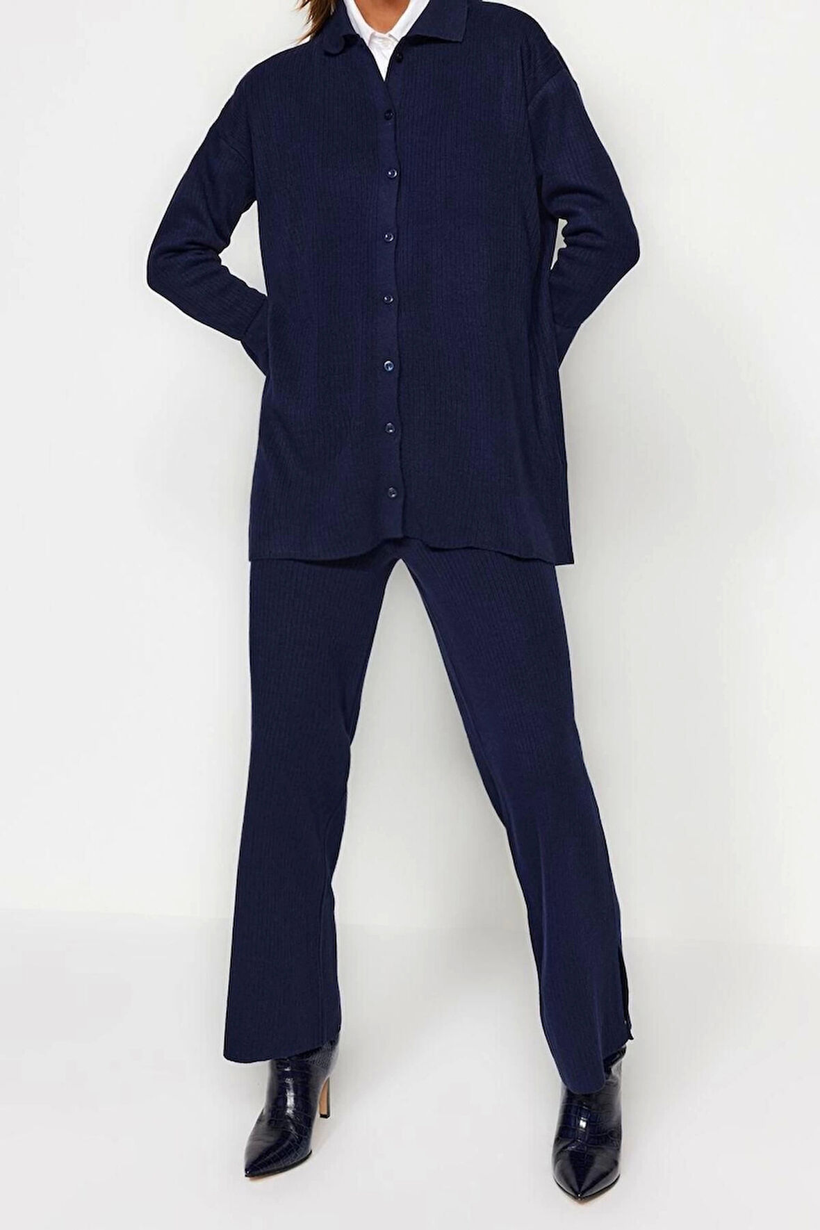 Kadın Moda Şık Geniş Paça Regular Boy Uzun Kollu Yırtmaç Detaylı Hırka-Pantolon Triko Takım
