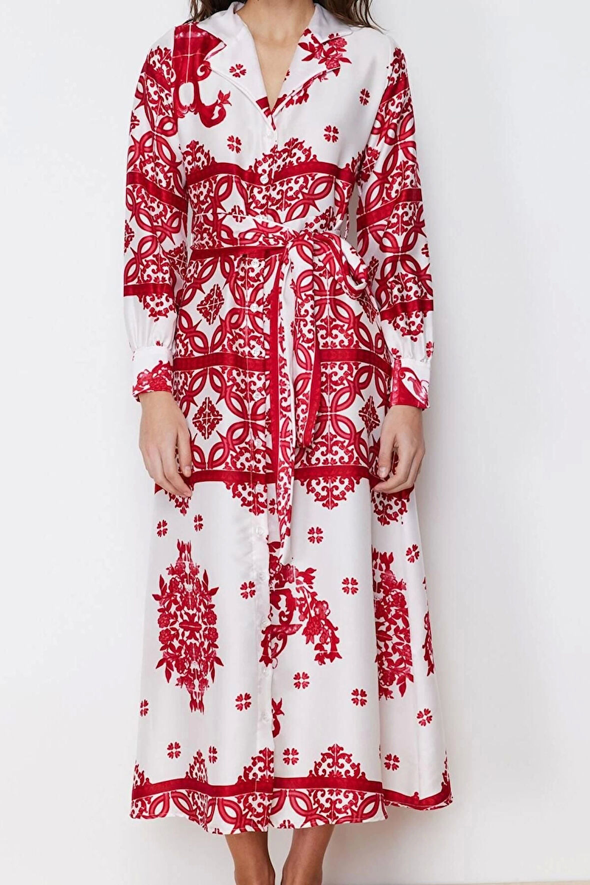 Kadın Moda Şık Tesettür Maxi Boy Gömlek Yaka Regular Dokuma Saten Desenli Gömlek Abiye Elbise