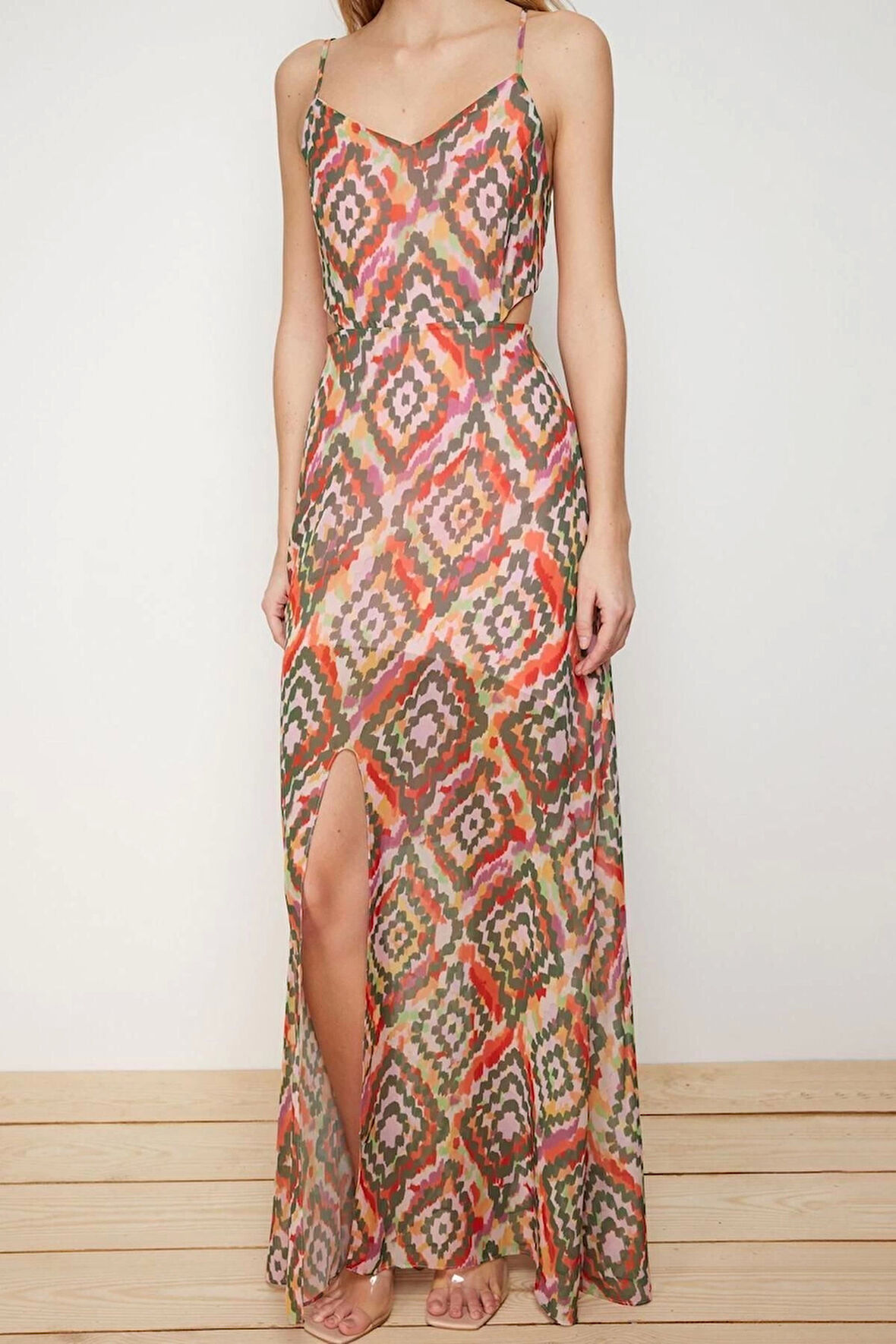 Yeni Regular Gündüz Gece Şifon Dokuma V Yaka Askılı Kol A-Line Maxi Boy Elbise