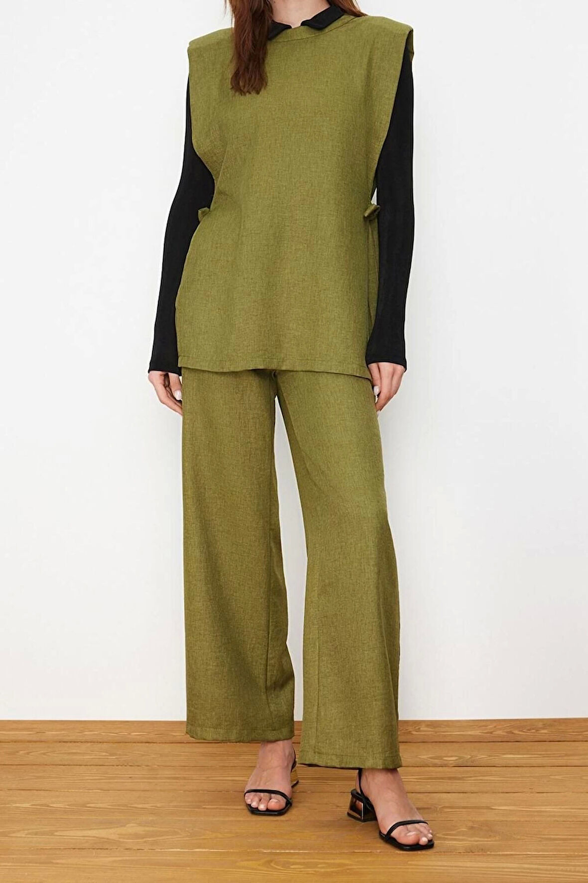 Kadın Moda Şık Geniş Paça Regular Boy Keten Görünümlü Yandan Bağlamalı Dokuma Alt Üst Takım