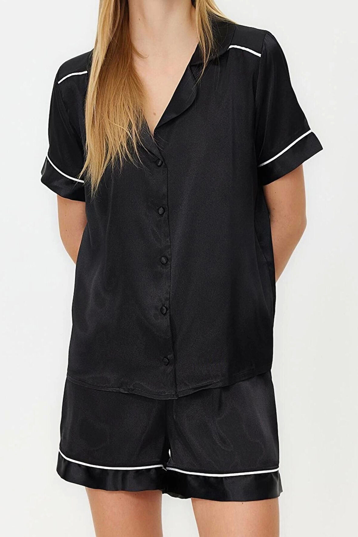 Kadın Polyester Gömlek Yaka Kısa Kol Biye Detaylı Saten Dokuma Pijama Takımı