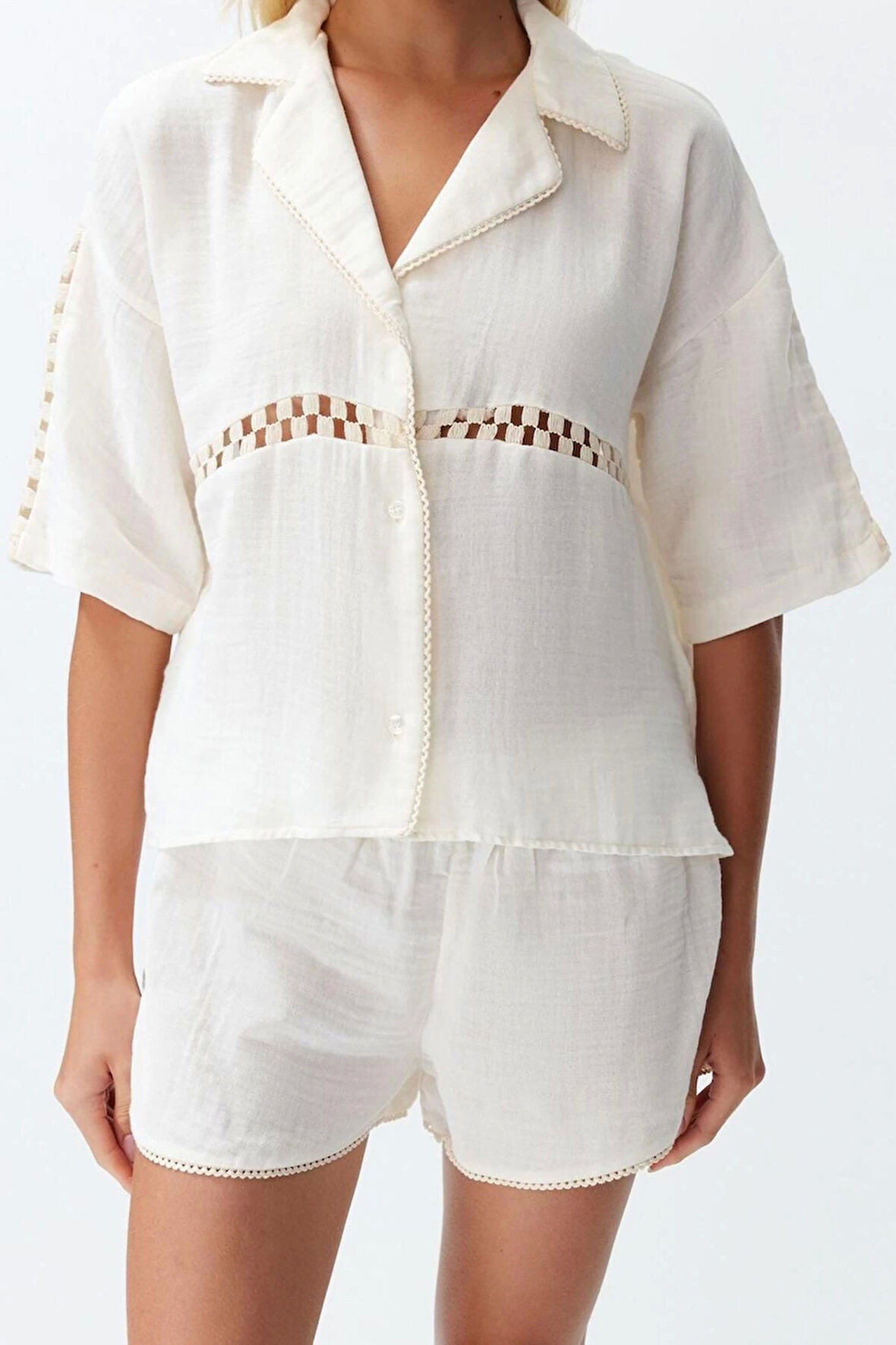 Kadın Moda Şık Regular Kısa Boy Uzun Kollu Ekru Dokuma Müslin %100 Pamuklu Gömlek Şort Takım