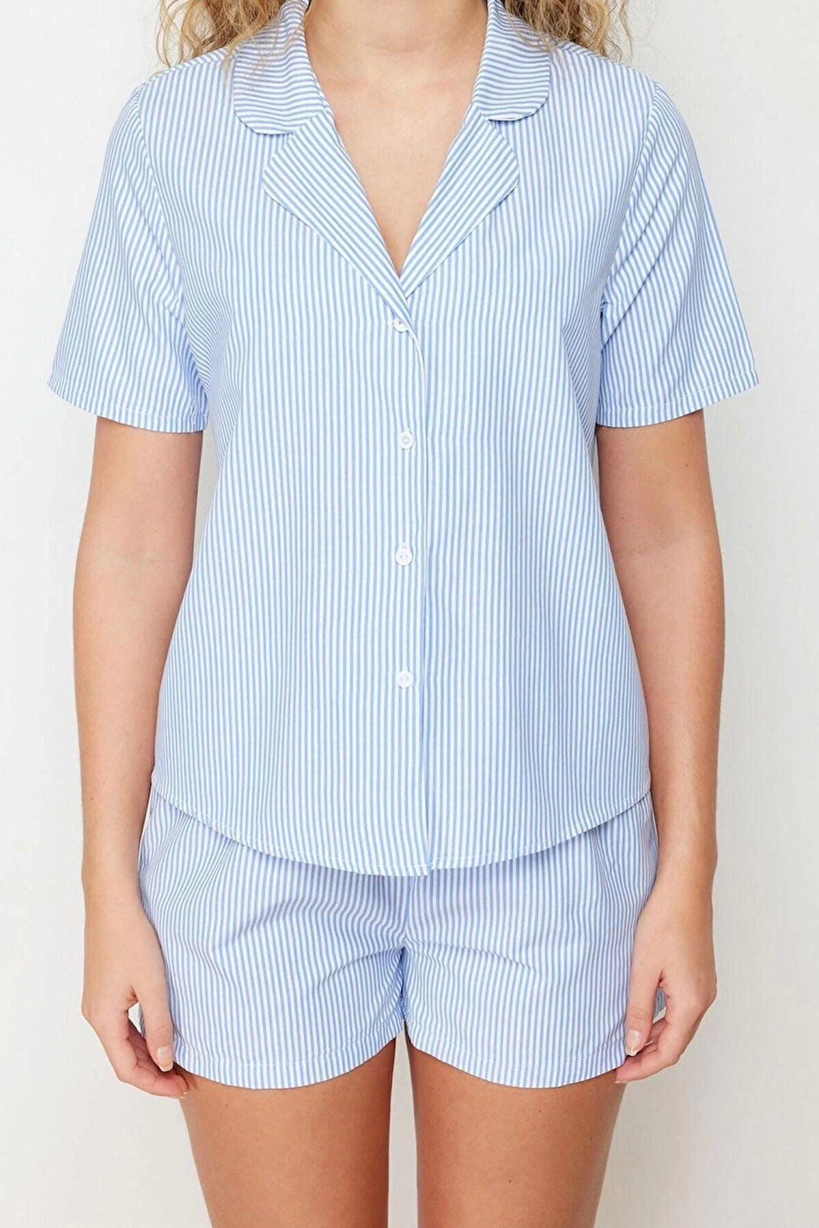 Kadın Polyester Gömlek Yaka Kısa Kol Çizgili 3lü Askılı Bra-Gömlek-Şort Dokuma Pijama Takımı