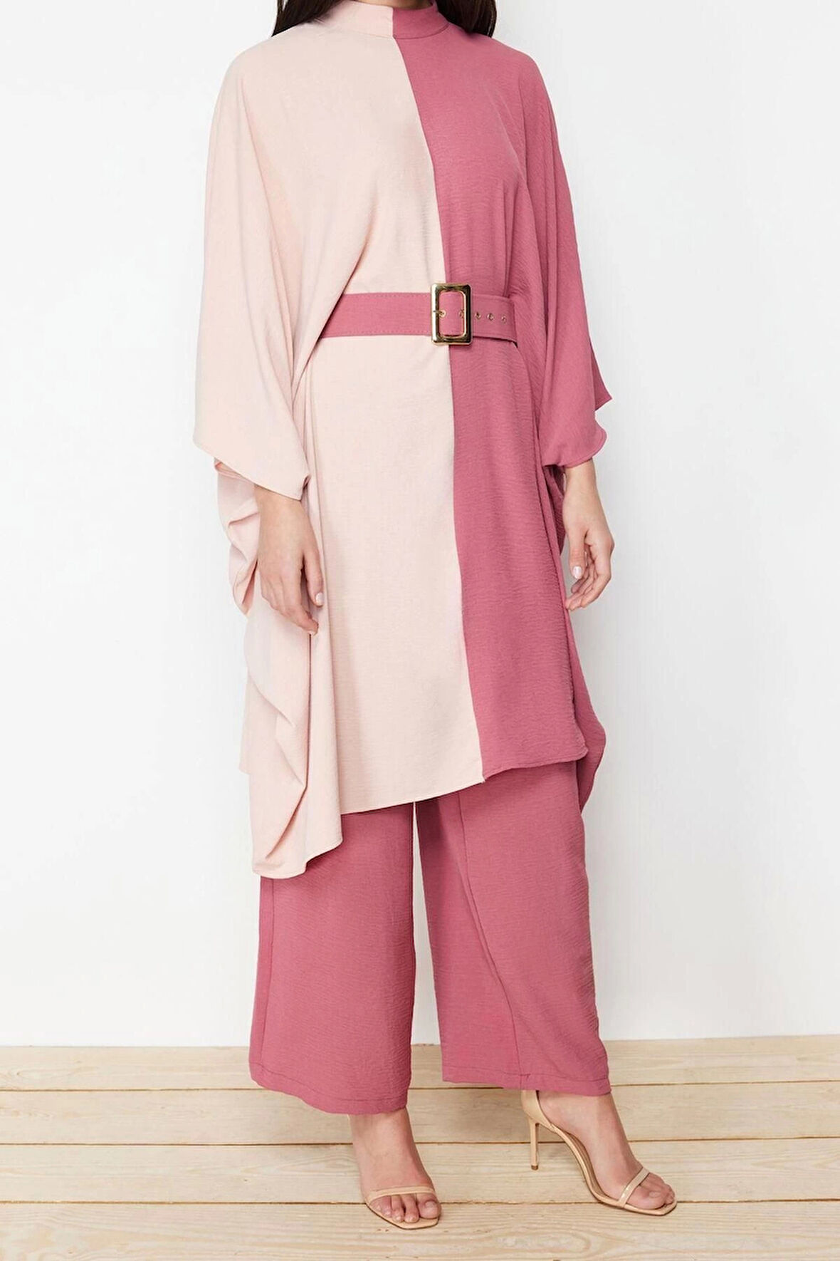 Kadın Moda Şık Geniş Paça Midi Boy Uzun Kollu Renk Bloklu Beli Kemerli Tunik-Pantolon Dokuma Takım