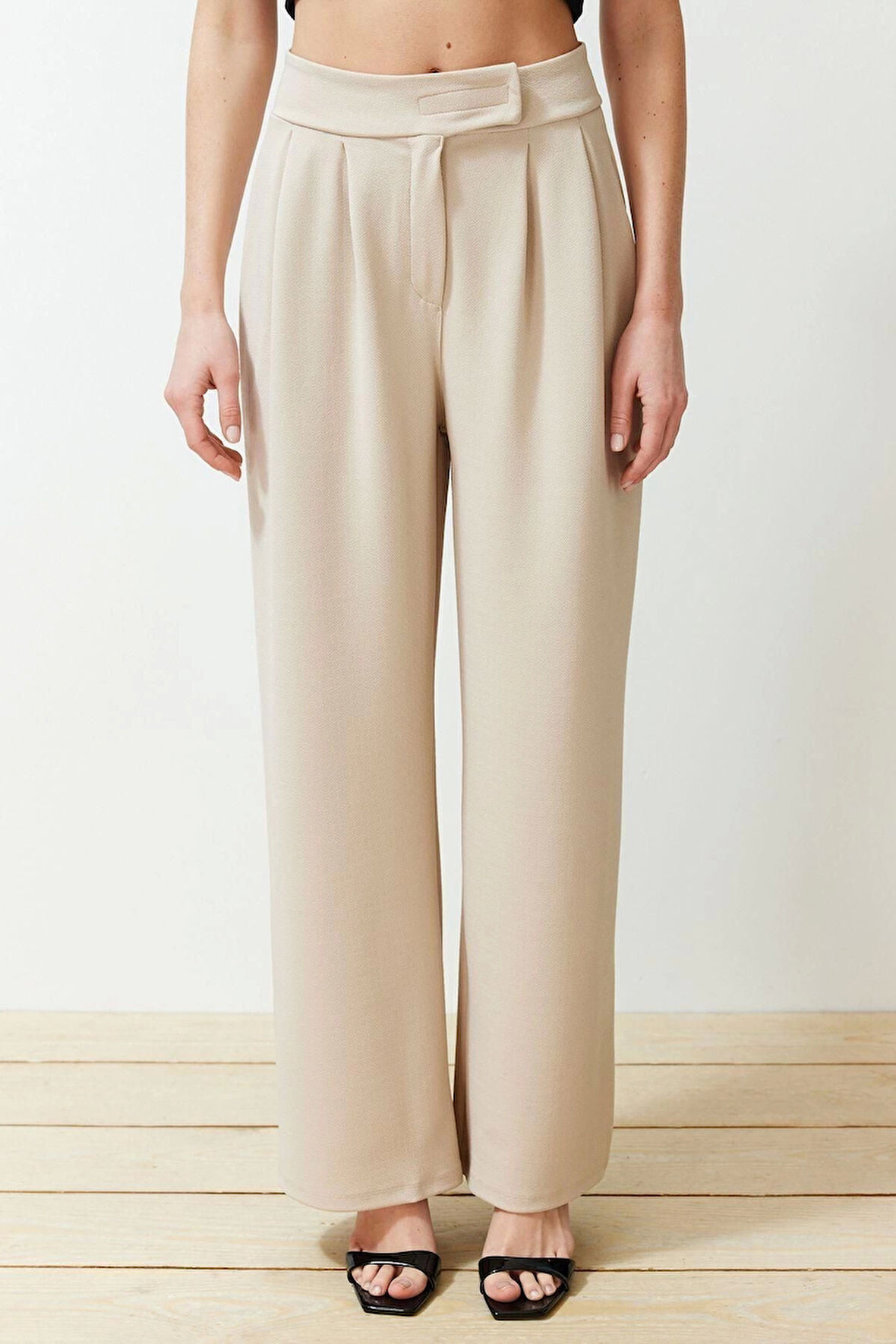 Kadın Geniş Paça Uzun Boy Örme Kahverengi Leopar Desenli Kemeri Cırtlı Yüksek Bel Pileli Pantolon