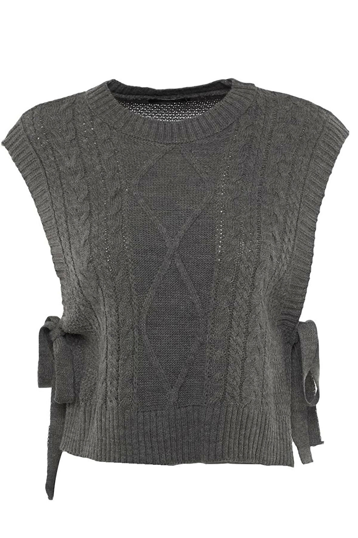 Kadın Crop Bisiklet Yaka Kolsuz Saç Örgü Crop Yandan Kurdele Fiyonk Bağlama Detaylı Triko Süveter