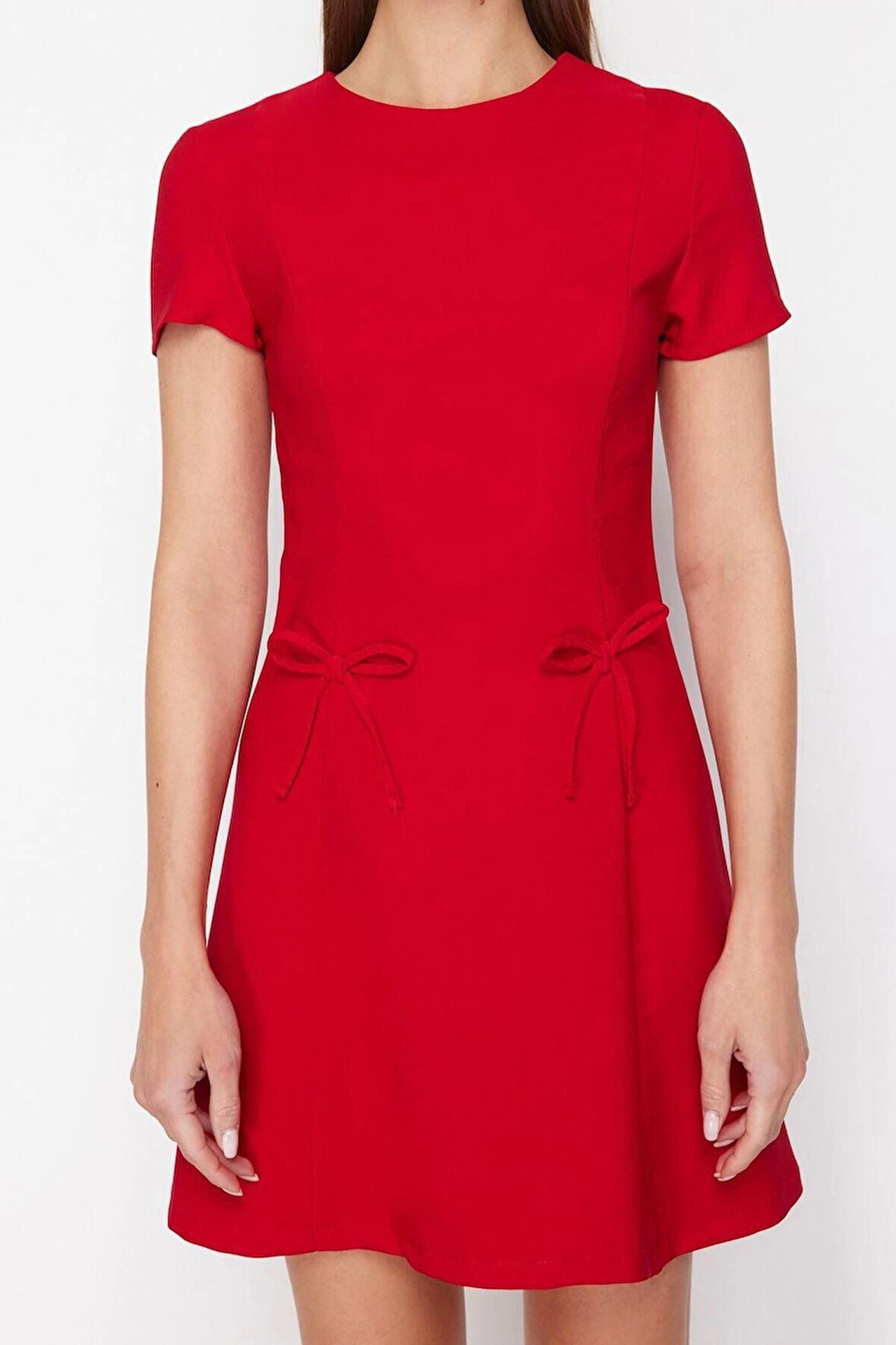 Kadın Moda Şık Mini Boy Bisiklet Yaka Regular Eteği Belden Açılan Fiyonk Detaylı Dokuma Elbise