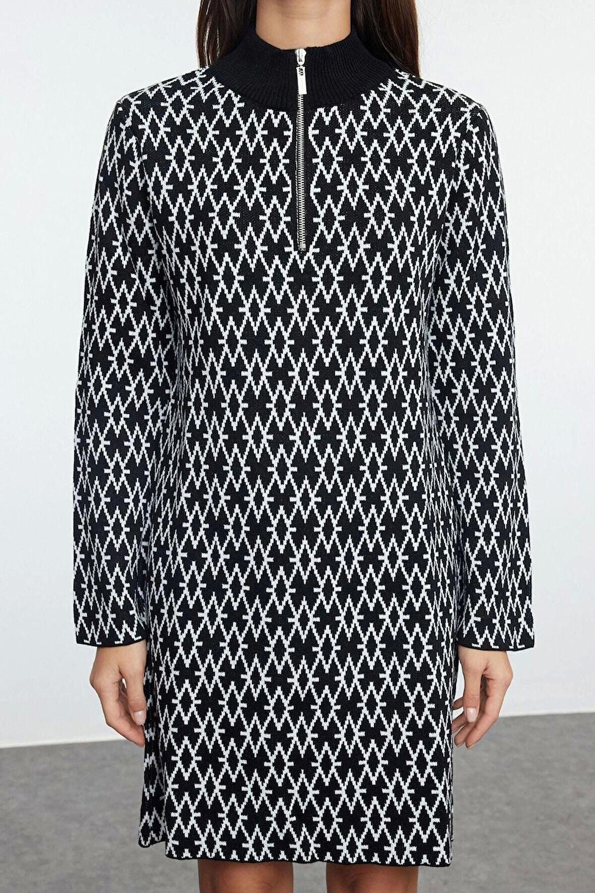 Kadın Moda Şık Mini Boy Dik Yaka Regular Triko Geometrik Desenli Elbise