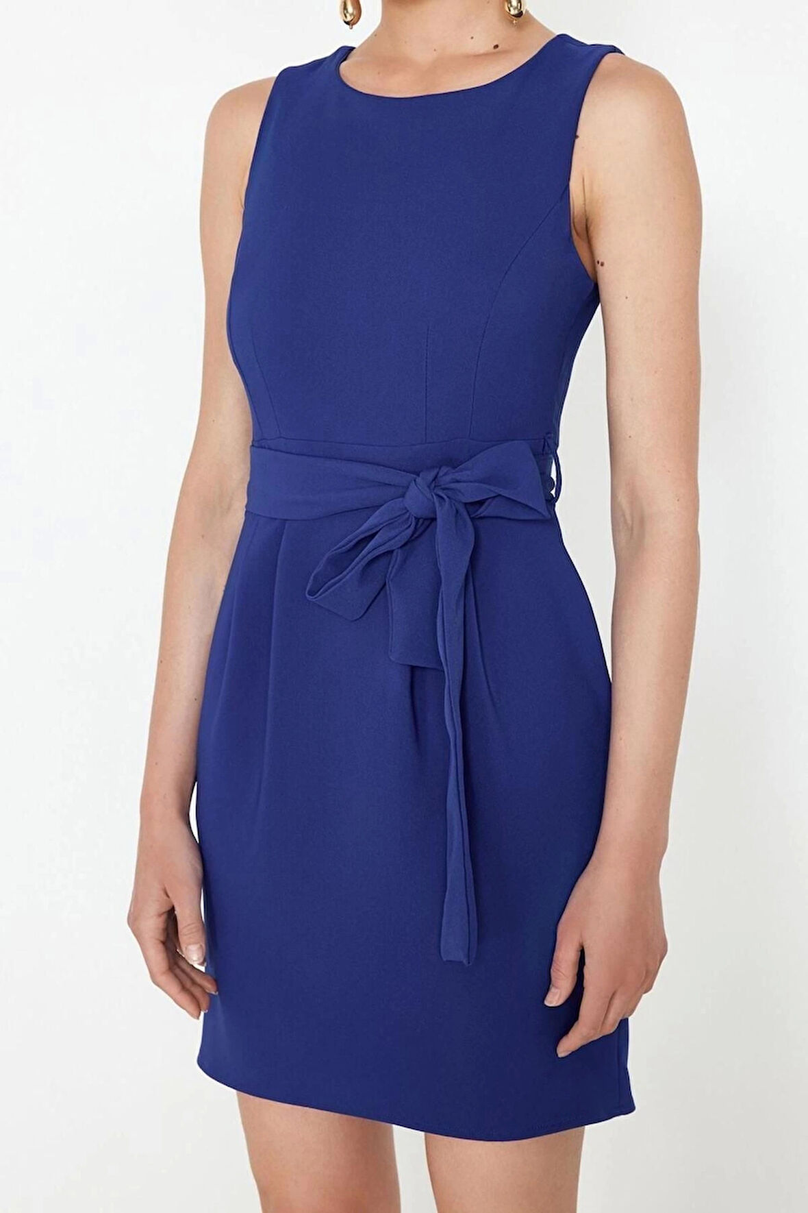 Yeni Regular Business Finike Dokuma Bisiklet Yaka Kolsuz Kol Bodycone Mini Boy Elbise