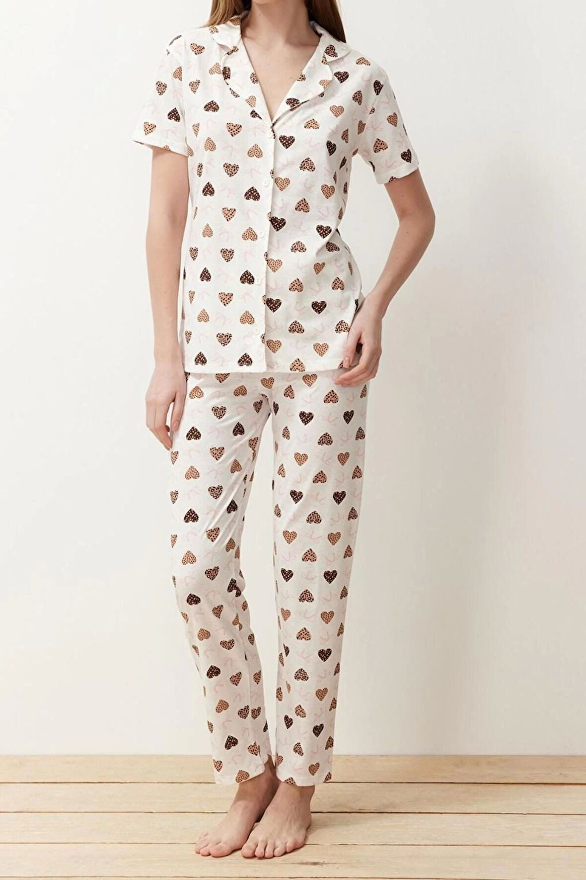 Kadın Moda Şık Gömlek Yaka Boru Paça Kısa Kol Pamuklu Kalpli Örme Pijama Takımı