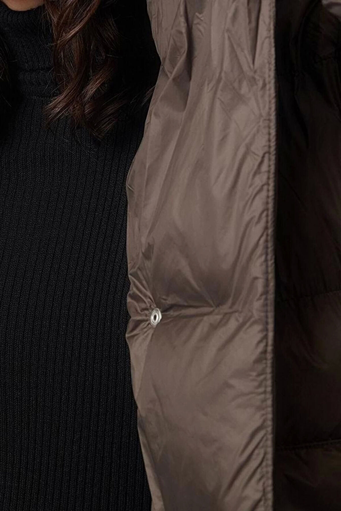 Kadın Moda Bol Şal Yaka Uzun Düz Astarlı Koyu Kuşaklı Kapüşonlu Fermuarlı Su İtici Kışlık Şişme Mont