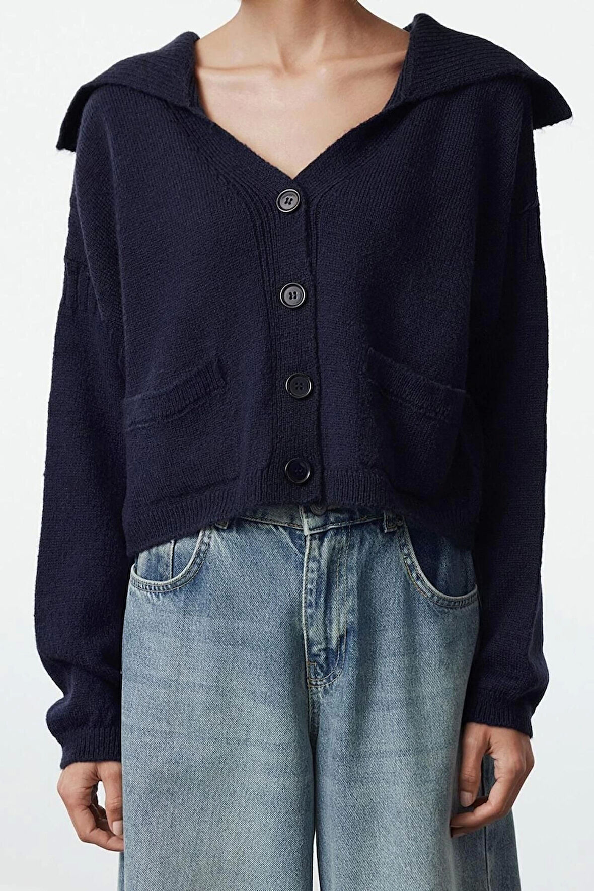 Kadın Moda Şık Crop Devrik Yaka Oversize Crop Geniş Kalıp Yumuşak Dokulu Devrik Yaka Triko Hırka