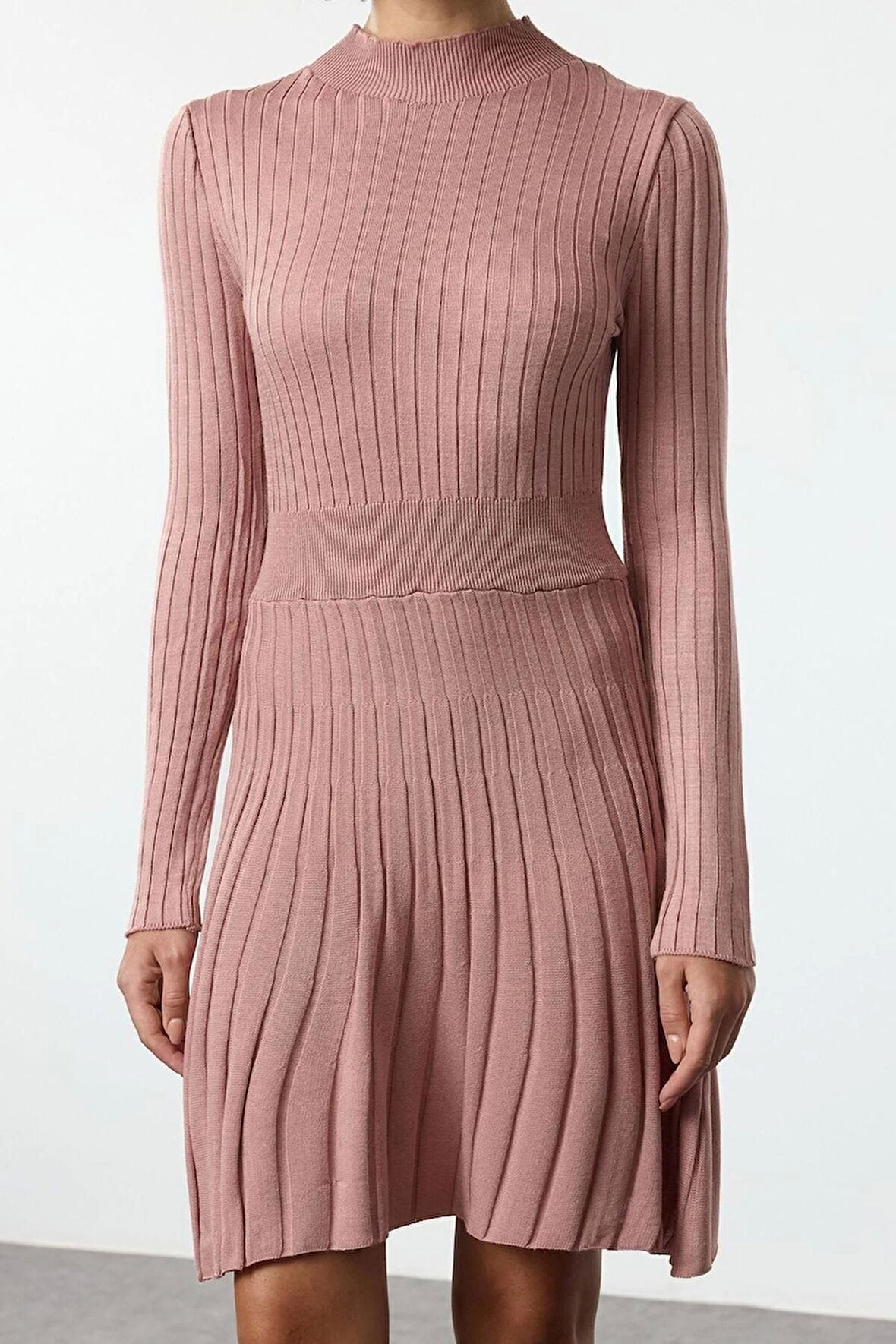 Kadın Moda Şık Mini Boy Dik Yaka Regular Triko Fırfırlı Elbise