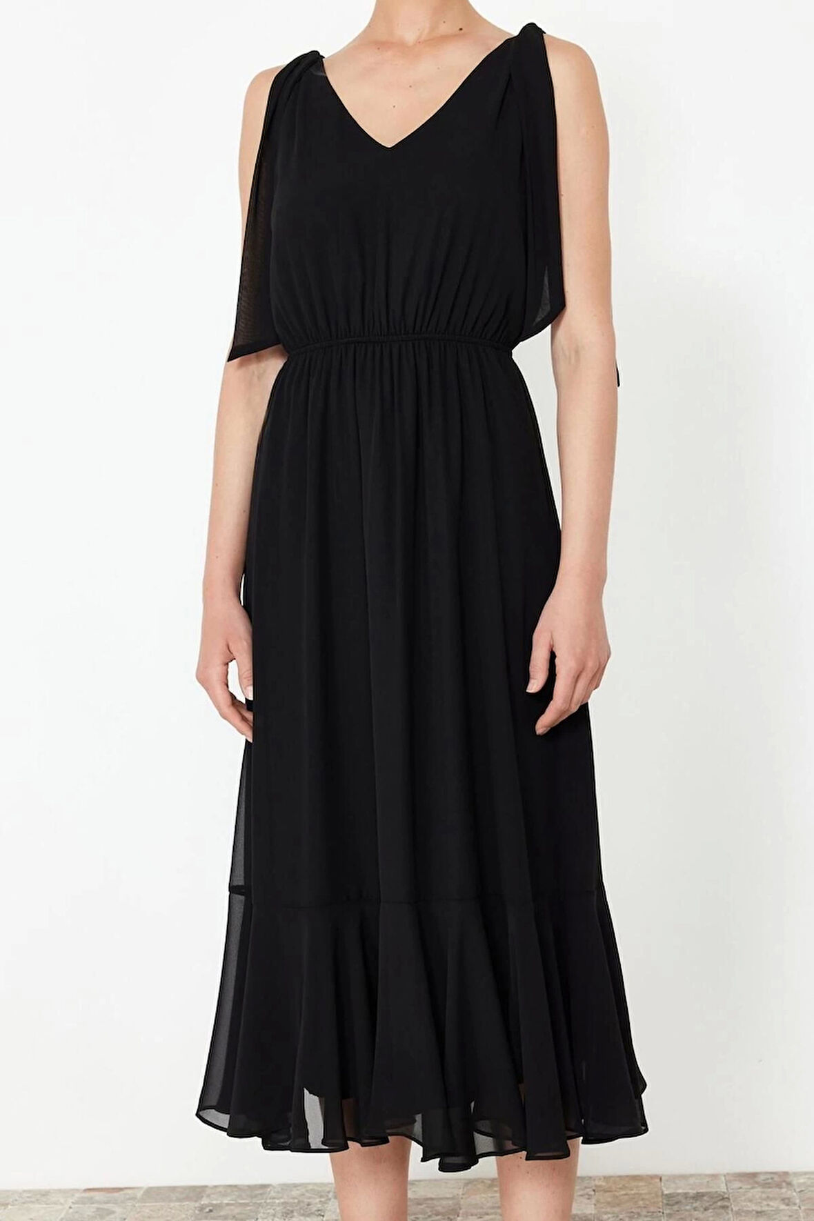 Kadın Moda Şık Maxi Boy V Yaka Regular A Kesim Beli Lastikli Şifon Astarlı Dokuma Elbise