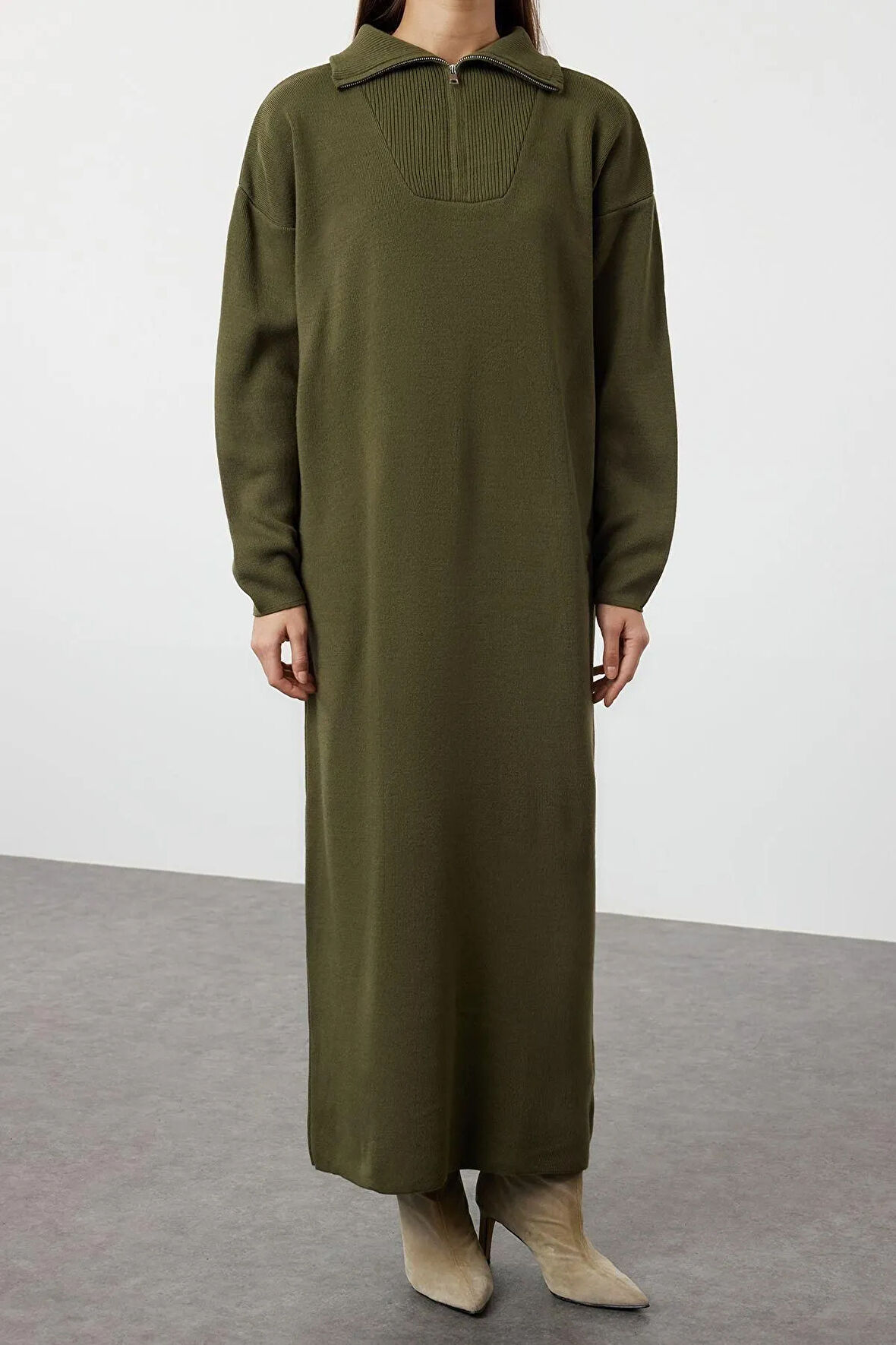 Yeni Rahat Casual Günlük Çift Plaka Triko Dik Yaka Uzun Kol Shift Maxi Boy Tesettür Elbise