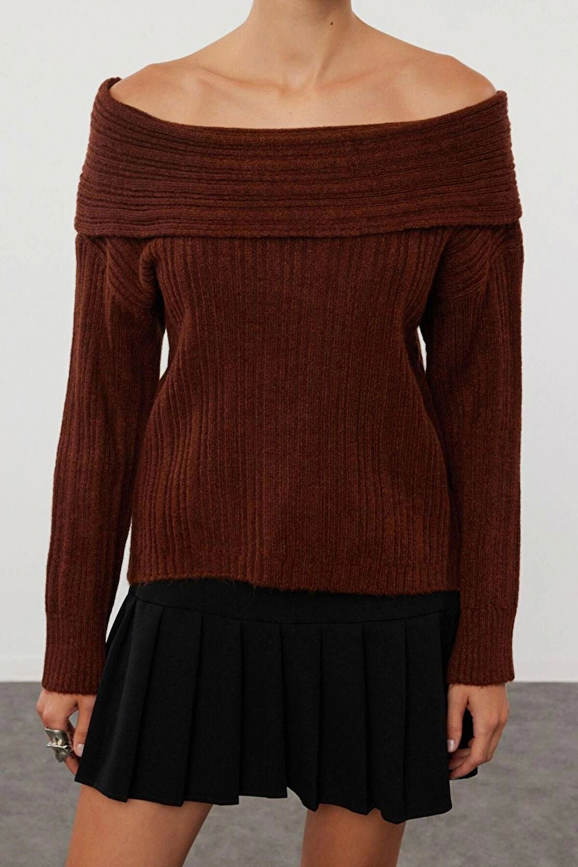 Kadın Moda Şık Carmen Yaka Standart Kol Regular Yumuşak Dokulu Triko Kazak