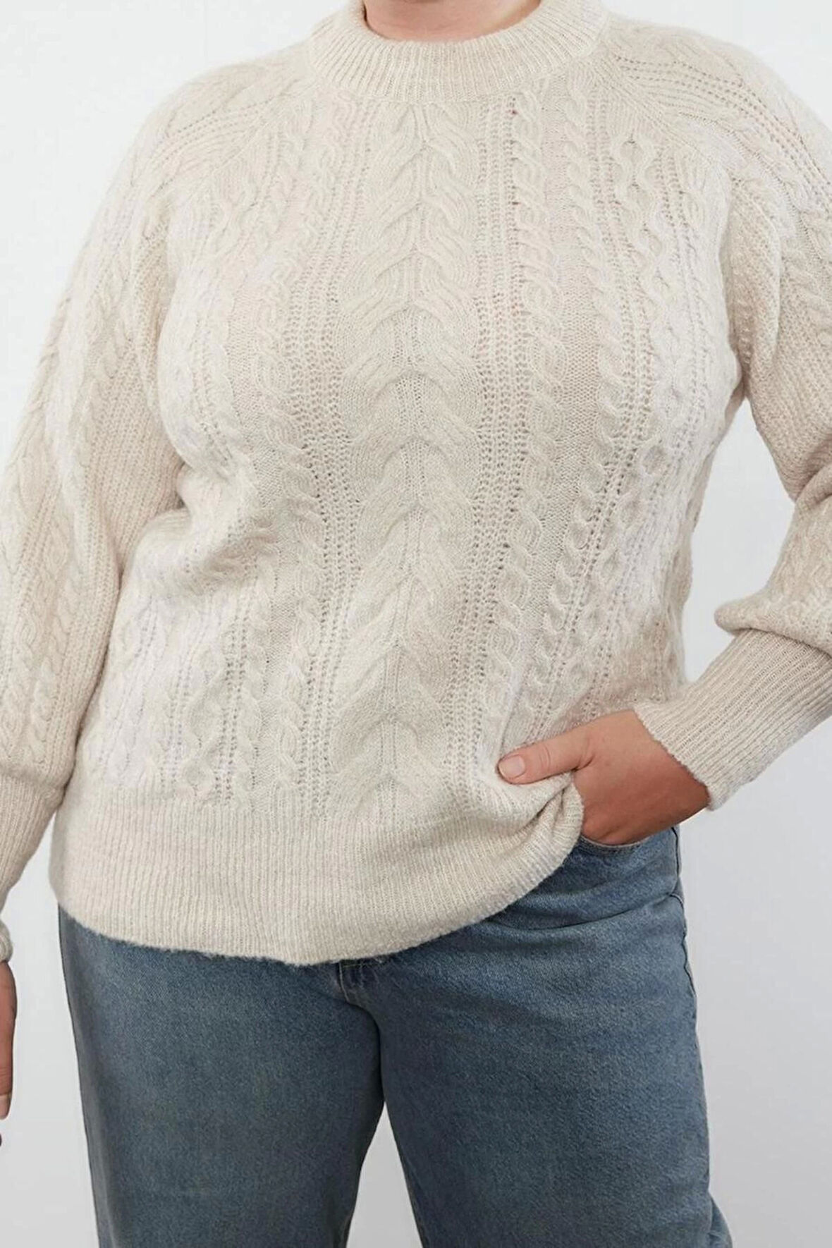 Kadın Büyük Beden Moda Şık Regular Bisiklet Yaka Uzun Kol Saç Örgü lü Yumuşak Dokulu Triko Kazak