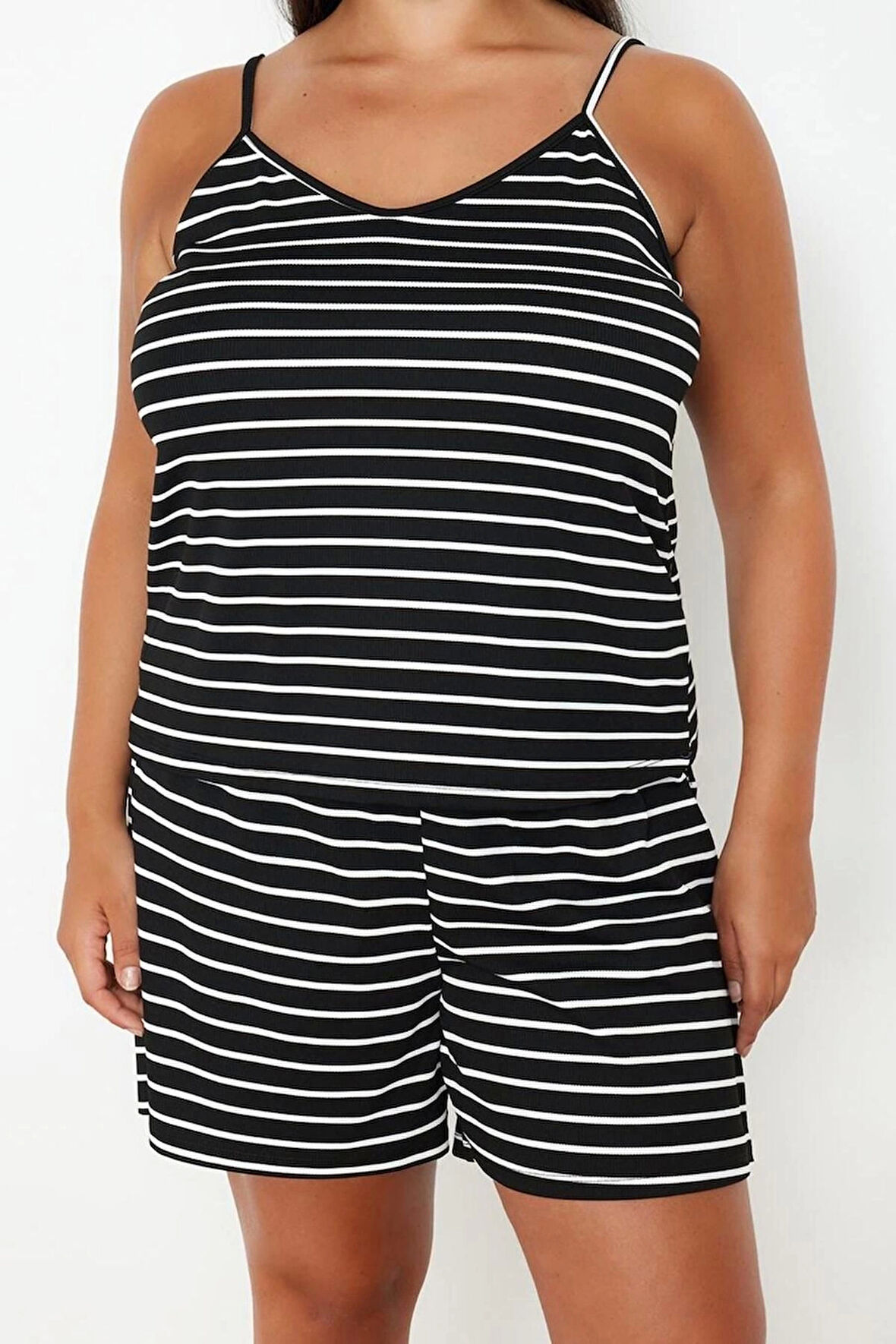 Kadın Moda Şık Büyük Beden U Yaka Boru Paça Askılı Kol Çizgili İnce Asklı Örme Pijama Takımı